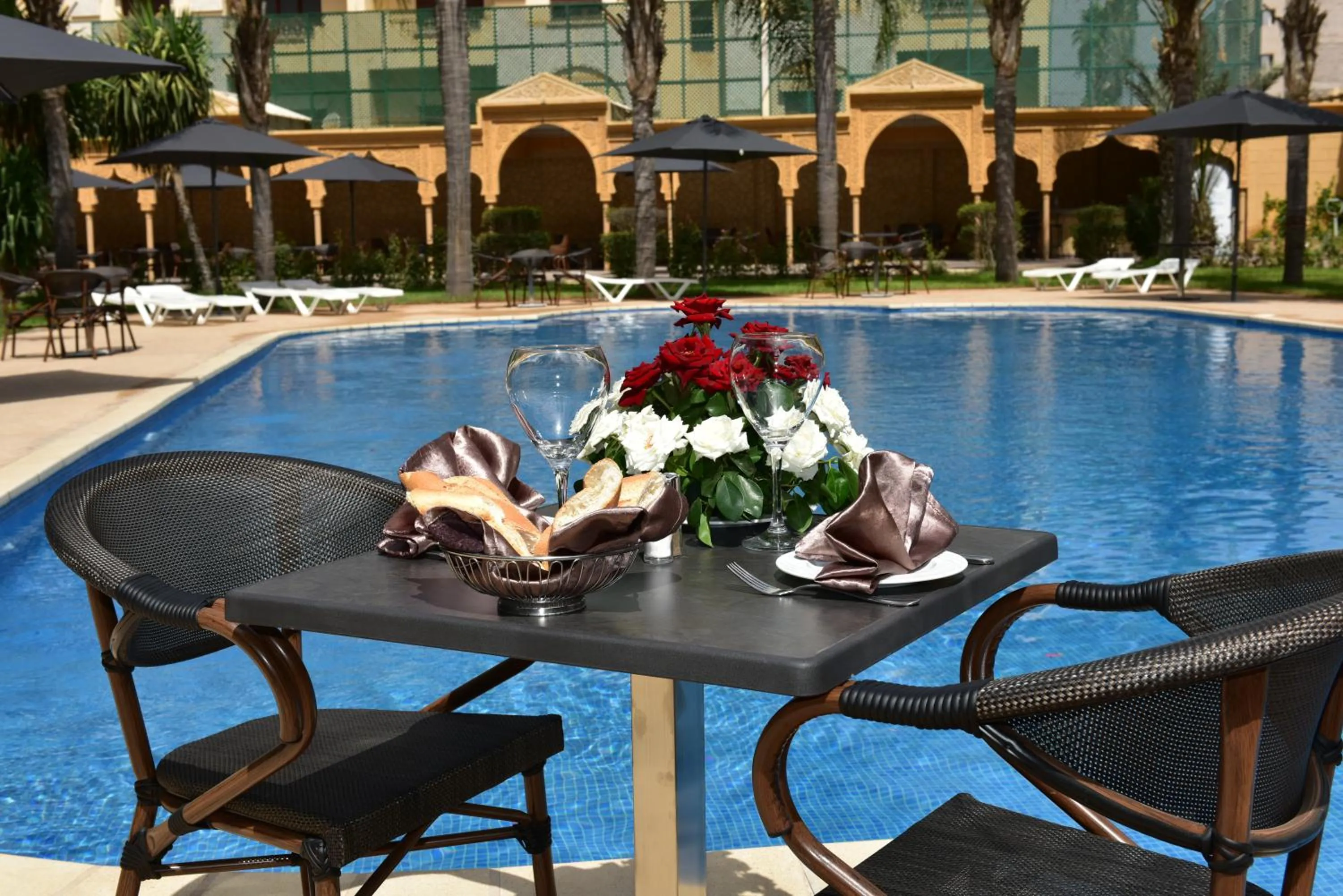 Swimming pool in Hôtel Fès Inn & SPA