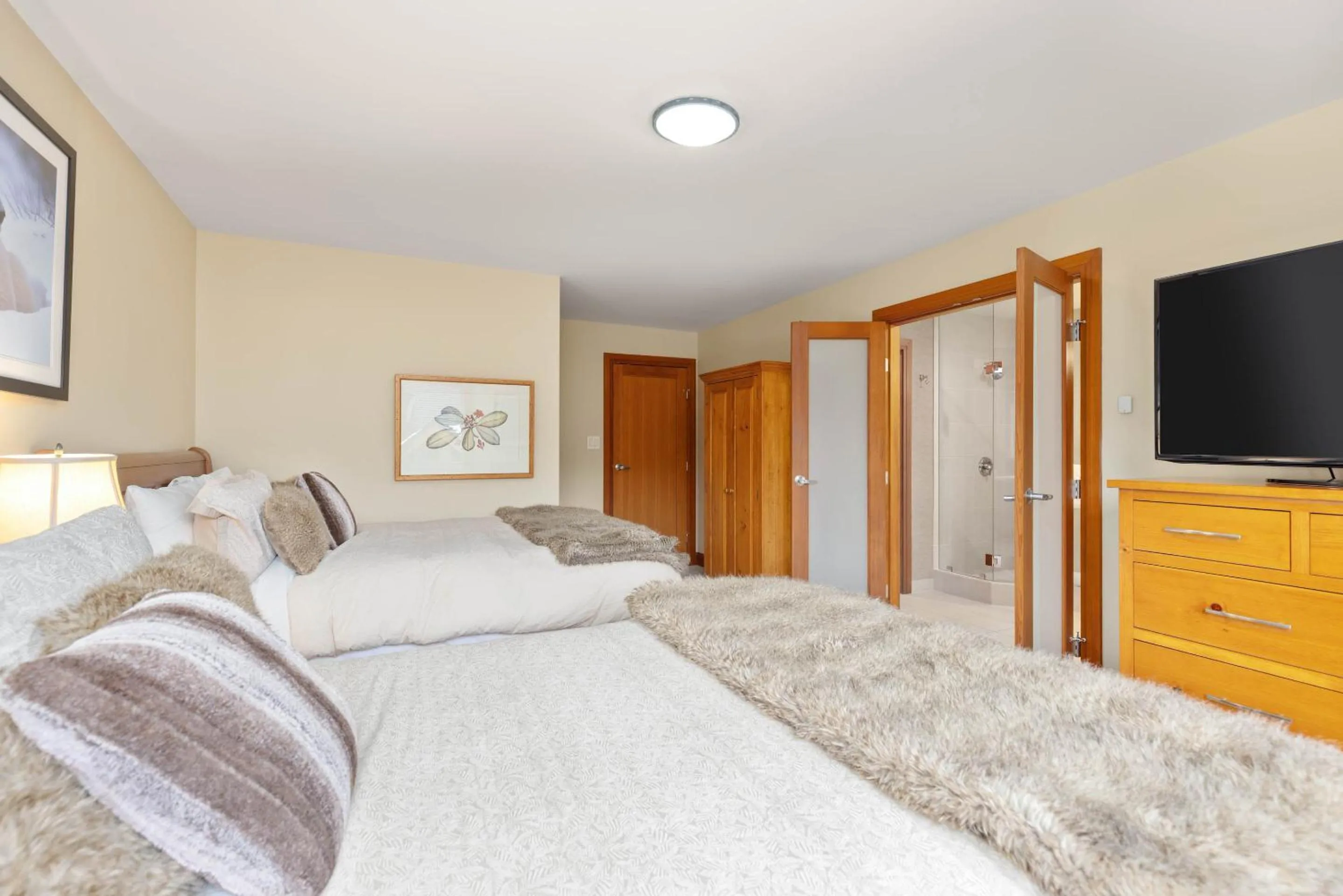 Bed in Montebello by Whistler Premier