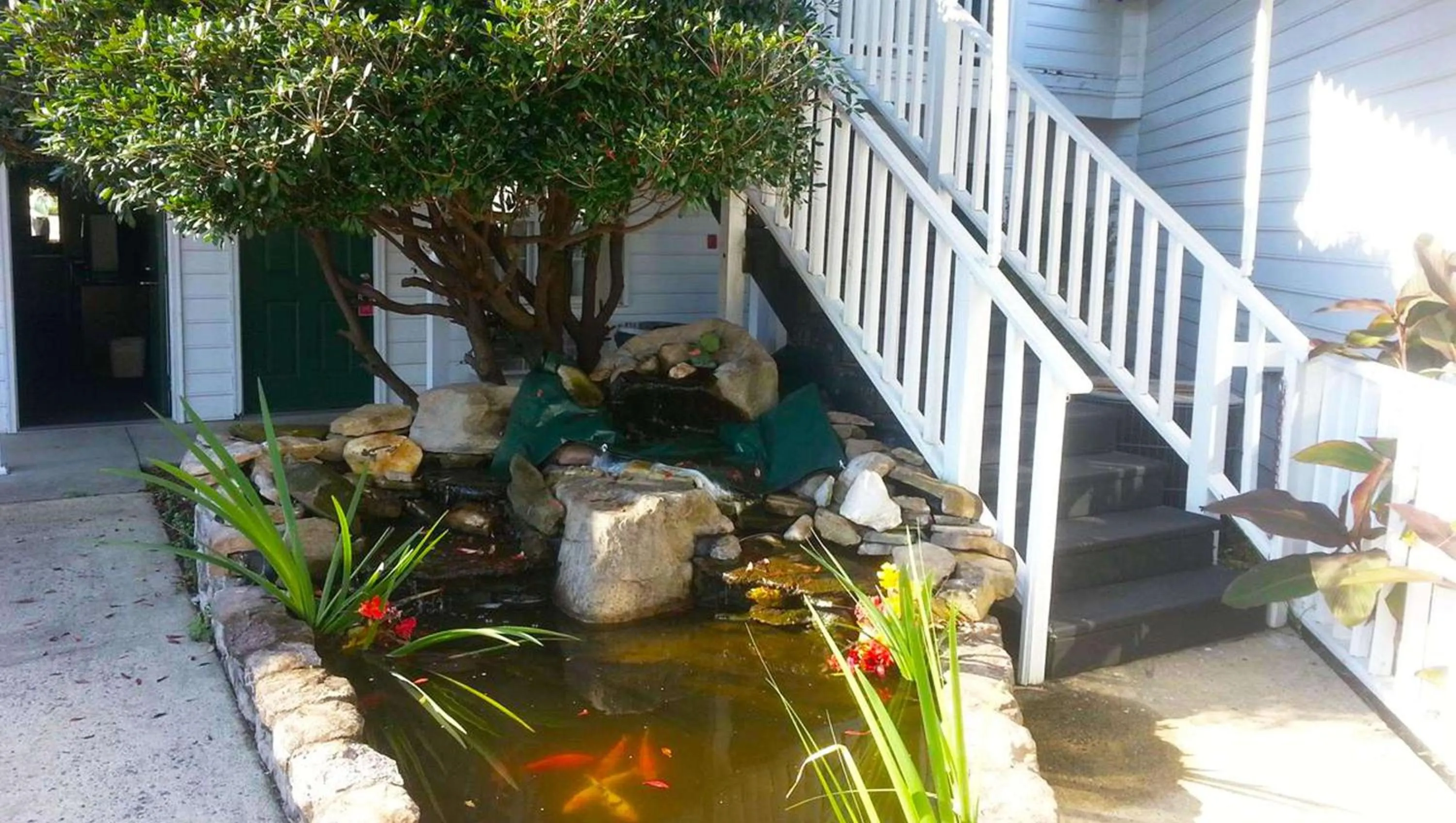 Property building in Stratford Motor Inn East Ellijay