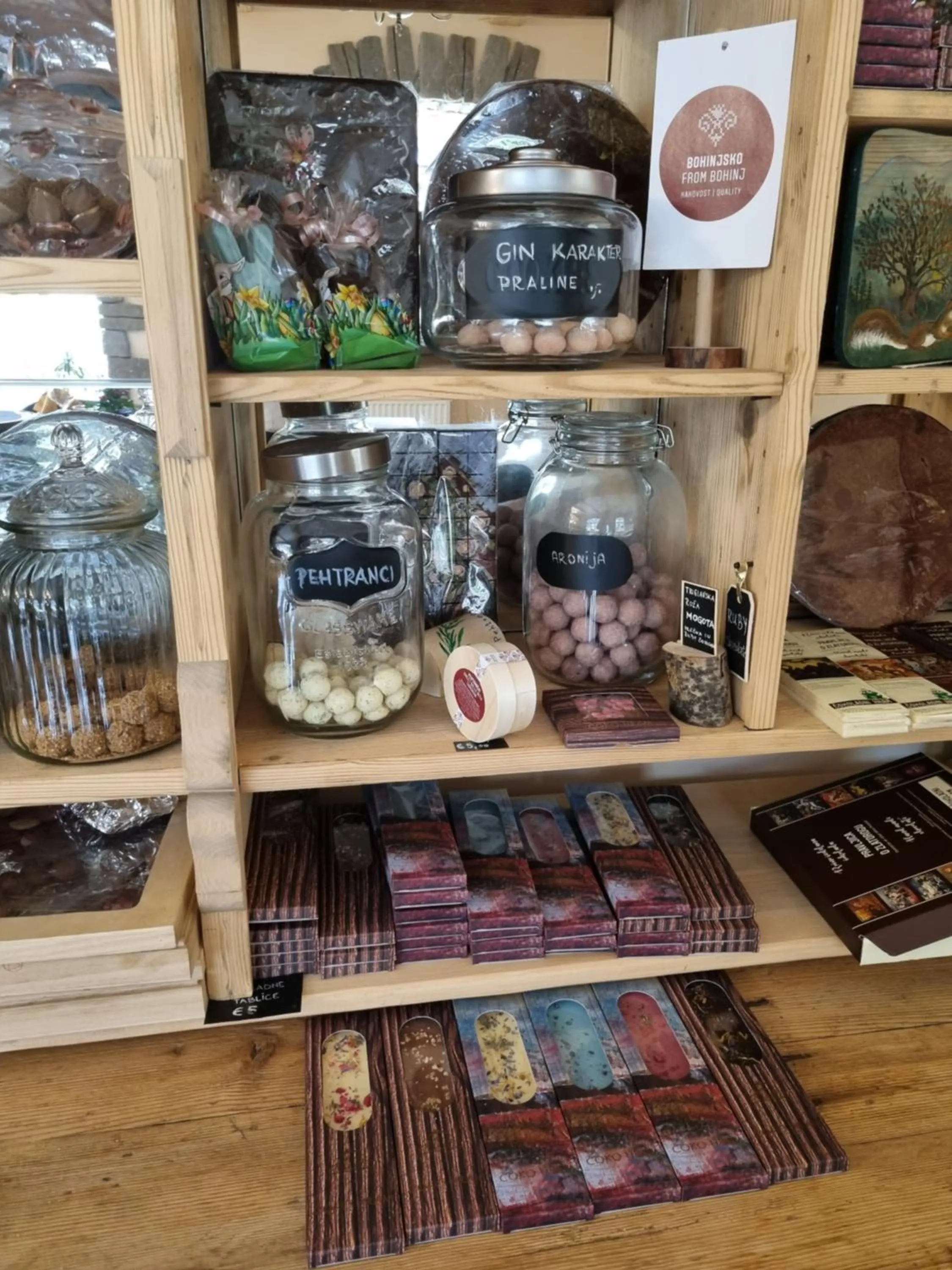 On-site shops in Art Hotel Kristal