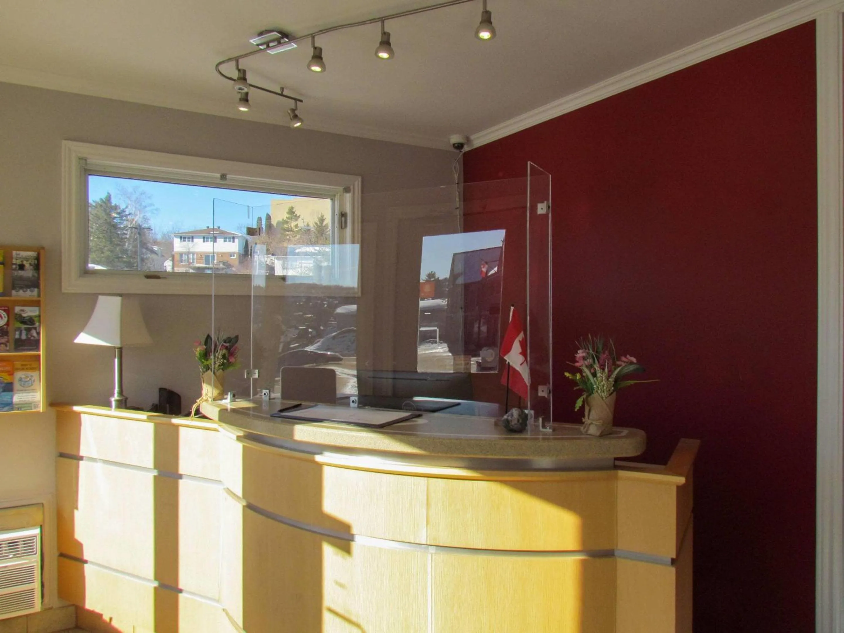 Lobby or reception in Rodeway Inn King William