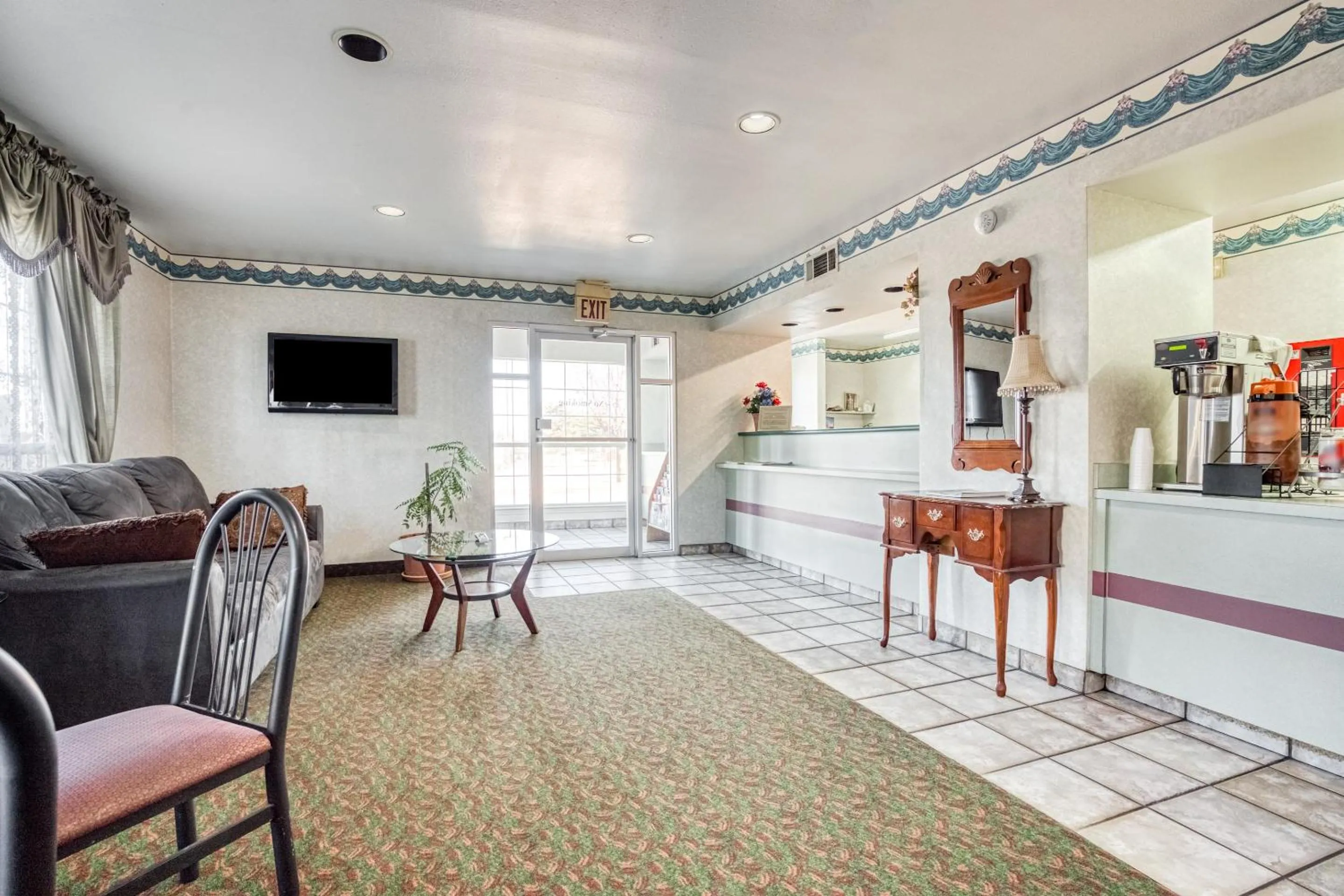 Lobby or reception in OYO Hotel Wichita Falls I-44 Sheppard Airforce