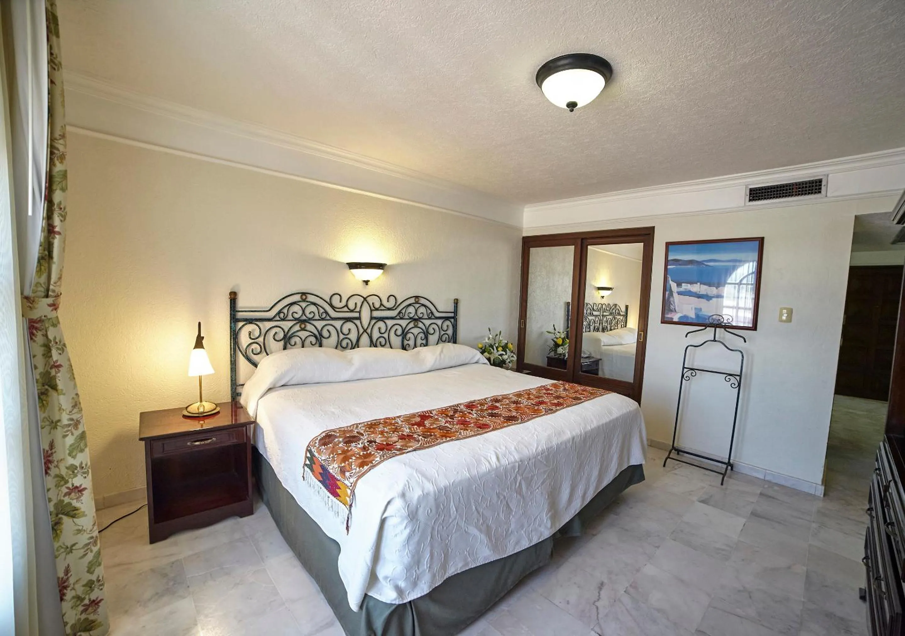 Bed in Hotel Francis Drake