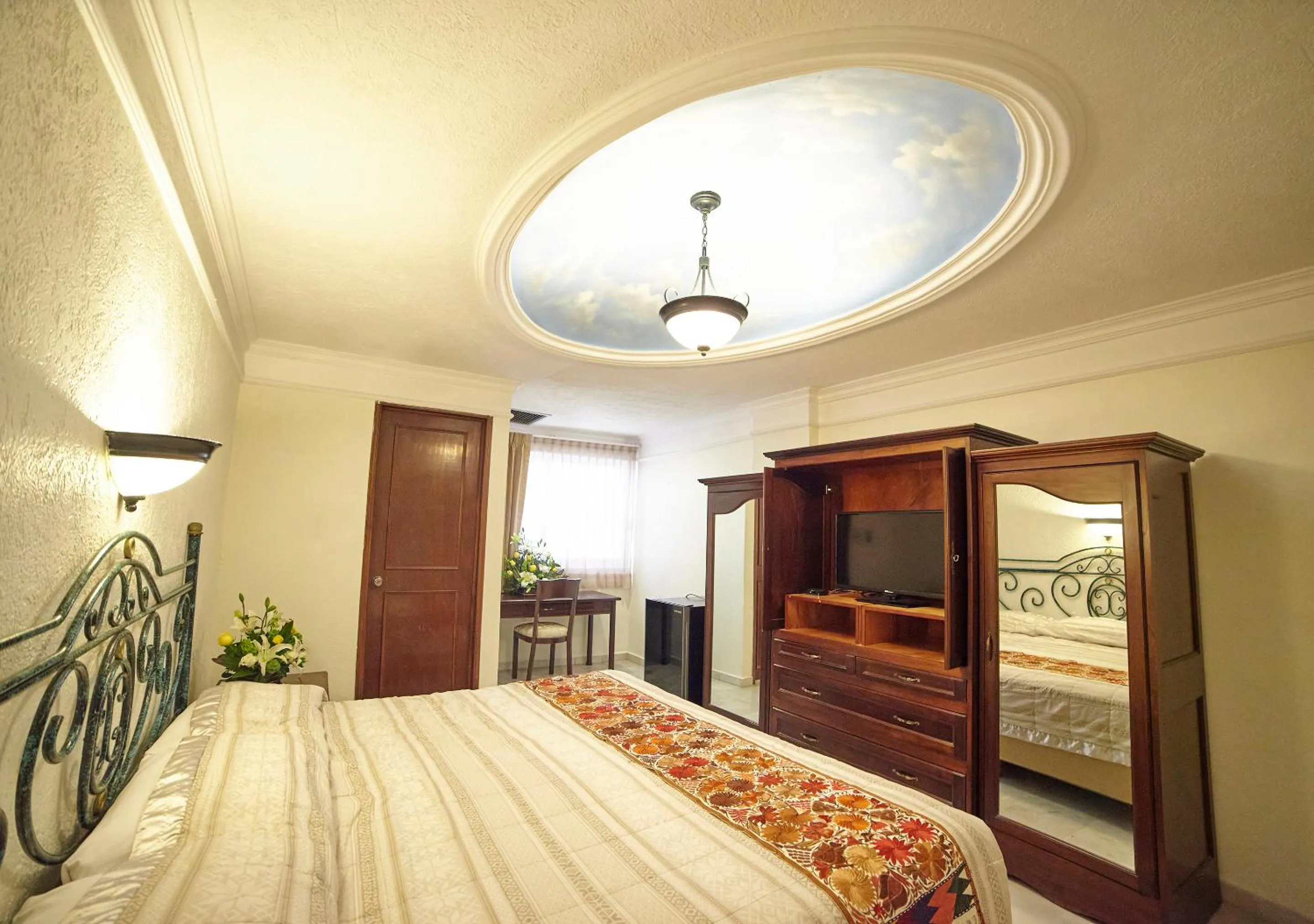 Bed in Hotel Francis Drake