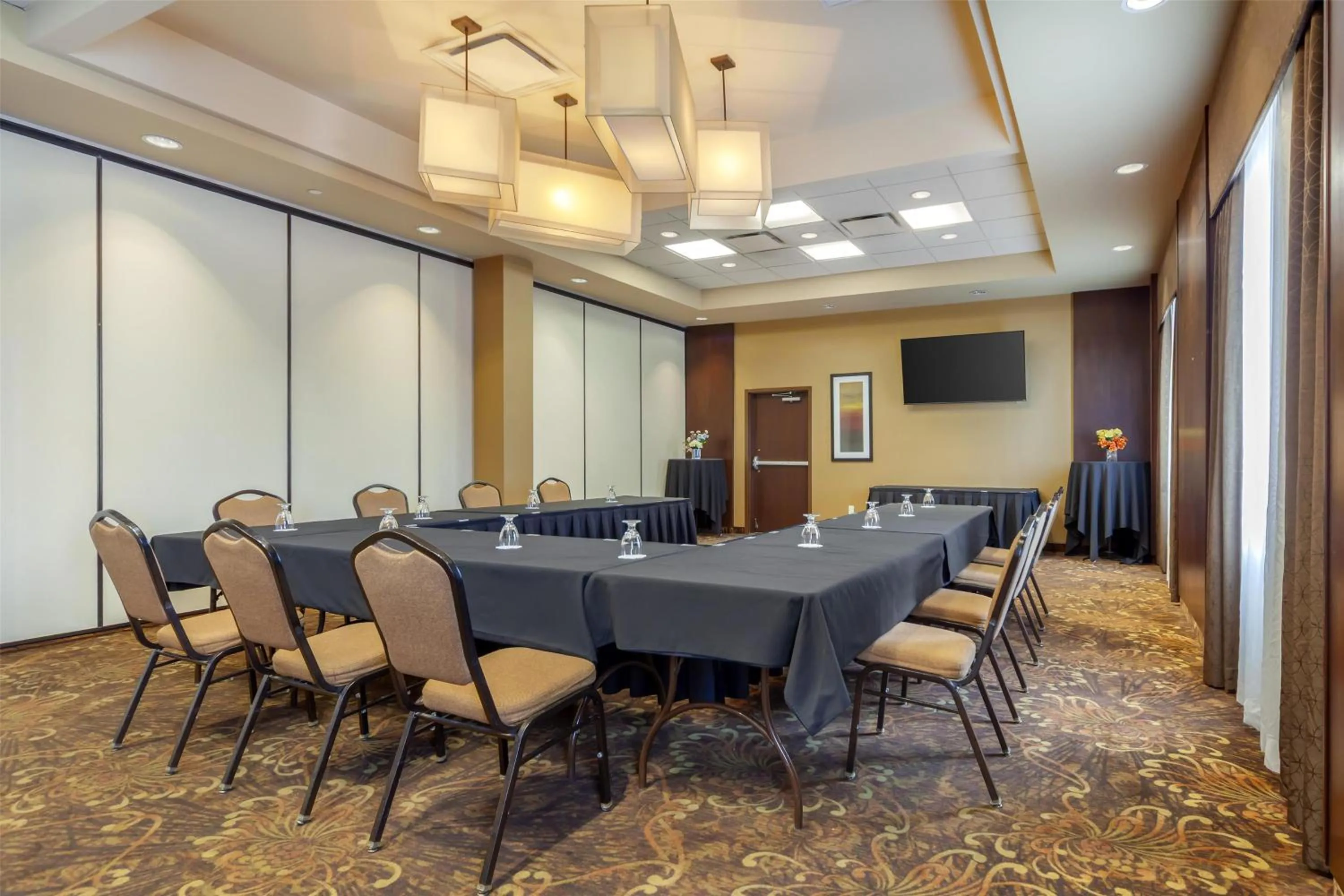 Meeting/conference room in Best Western Cold Lake Inn