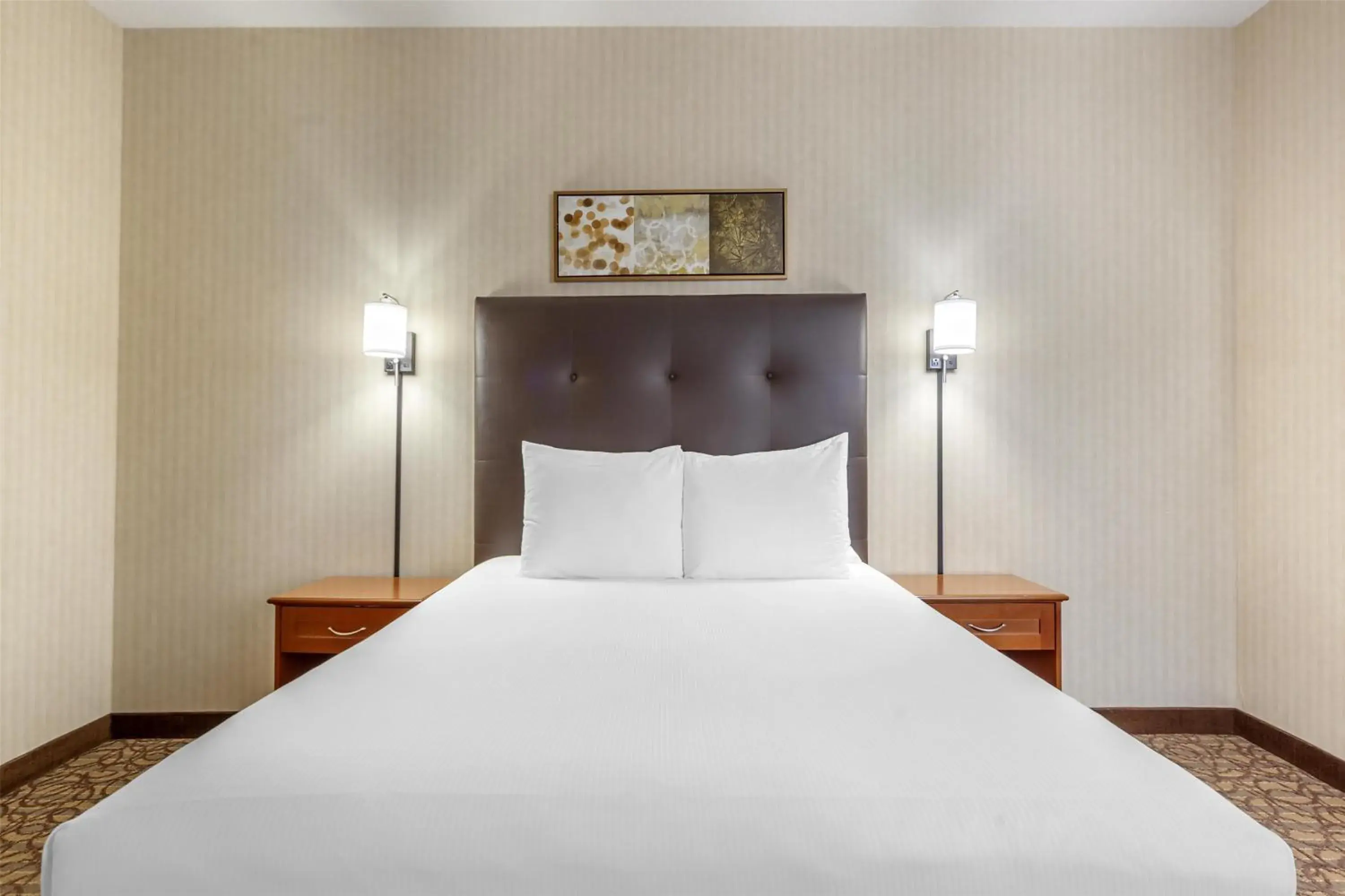 Queen Room with Bath Tub - Disability Access in Best Western Cold Lake Inn Queen Room with Bath Tub - Disability Access in Best Western Cold Lake Inn