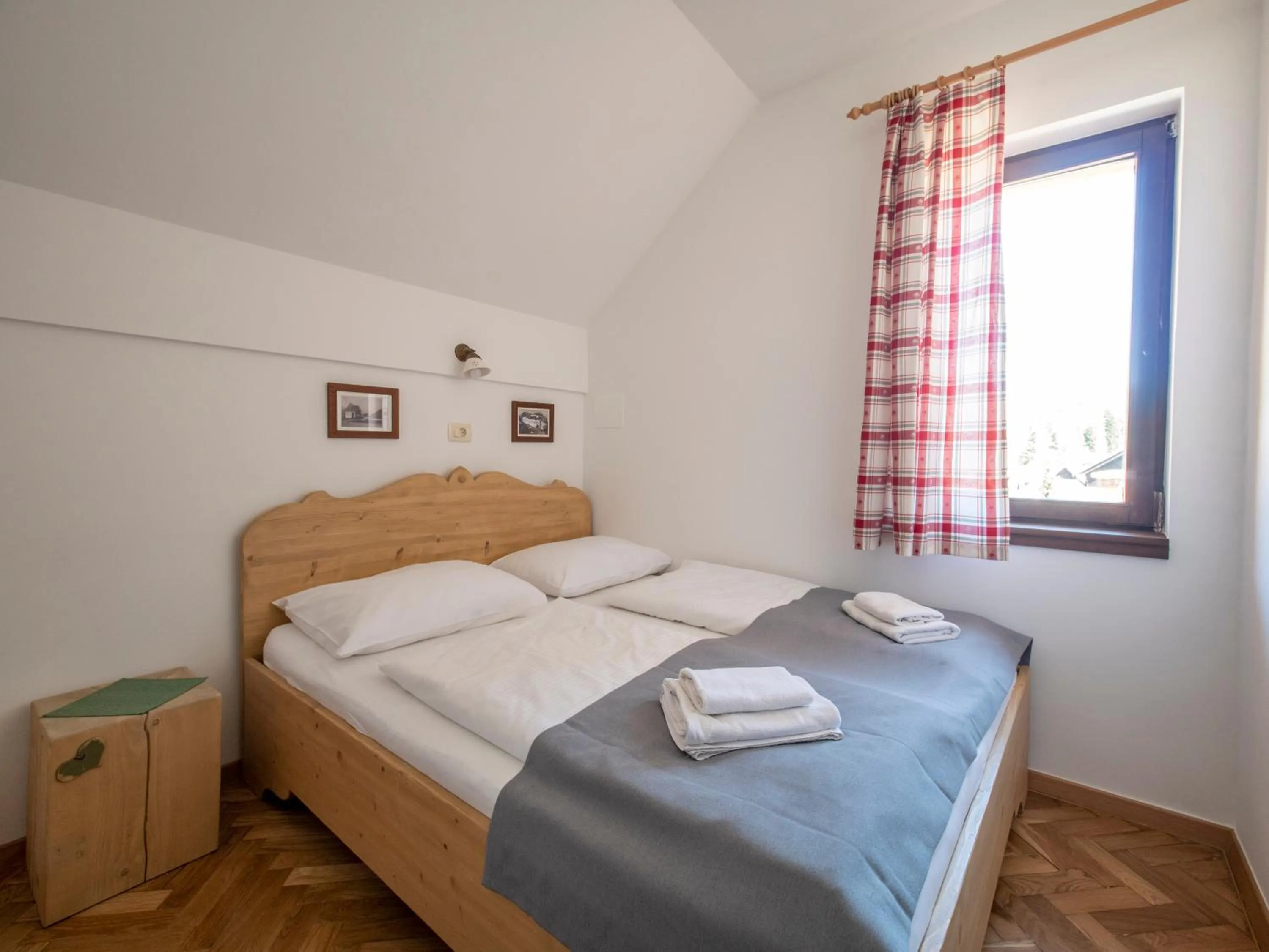 Bedroom, Bed in Berghi Hotel and Apartments