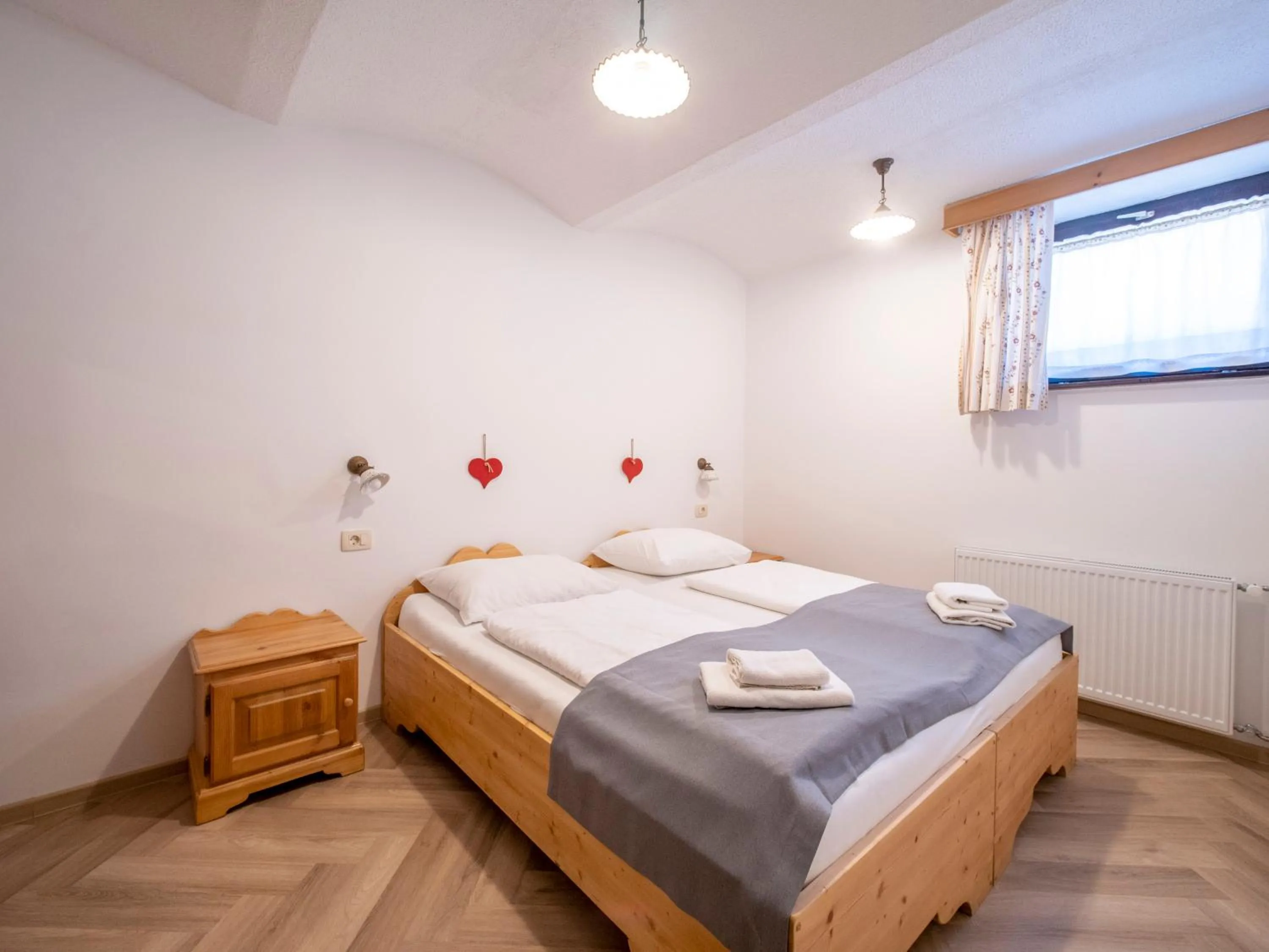 Bedroom, Bed in Berghi Hotel and Apartments