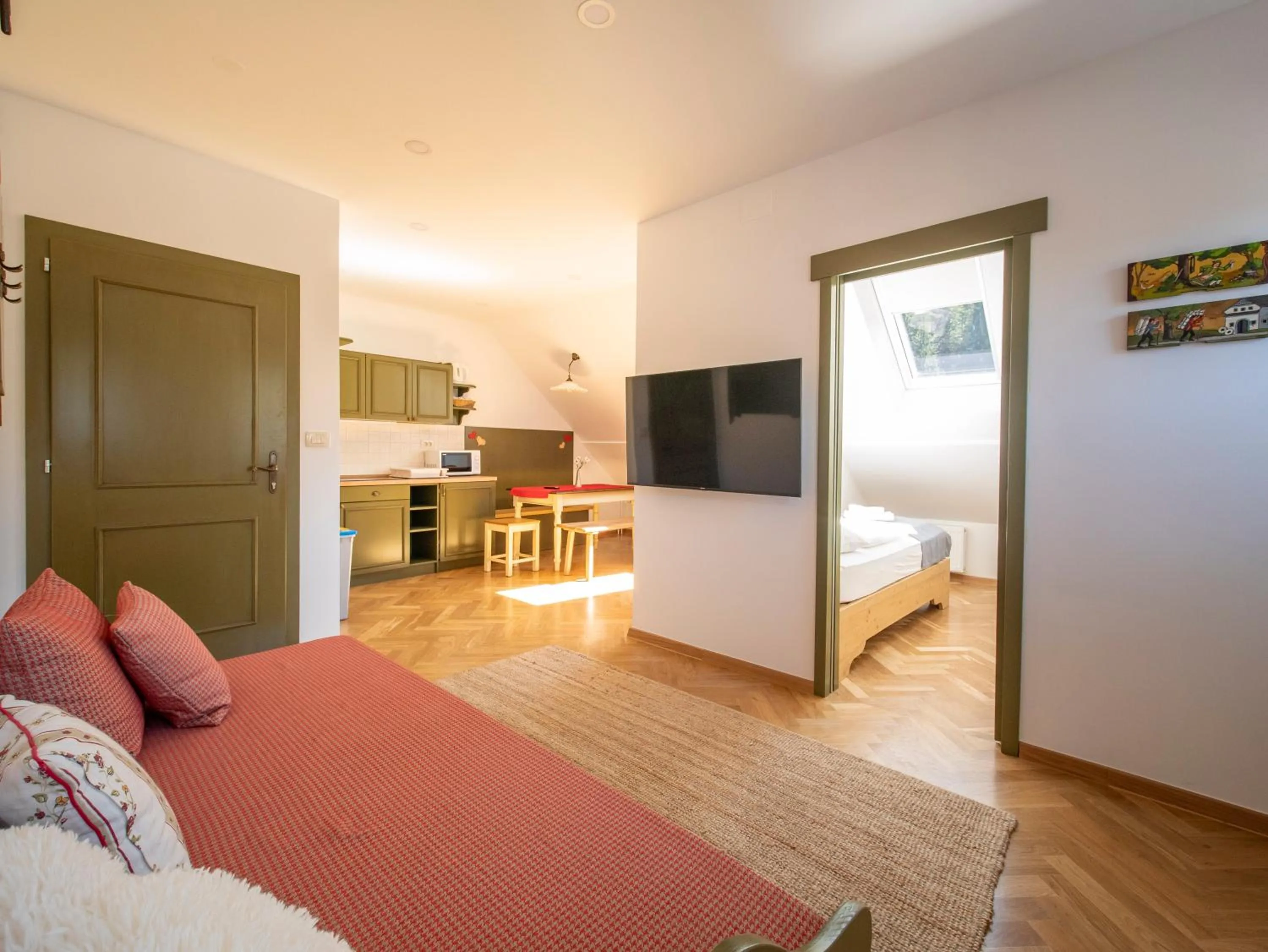 Living room, Bed in Berghi Hotel and Apartments