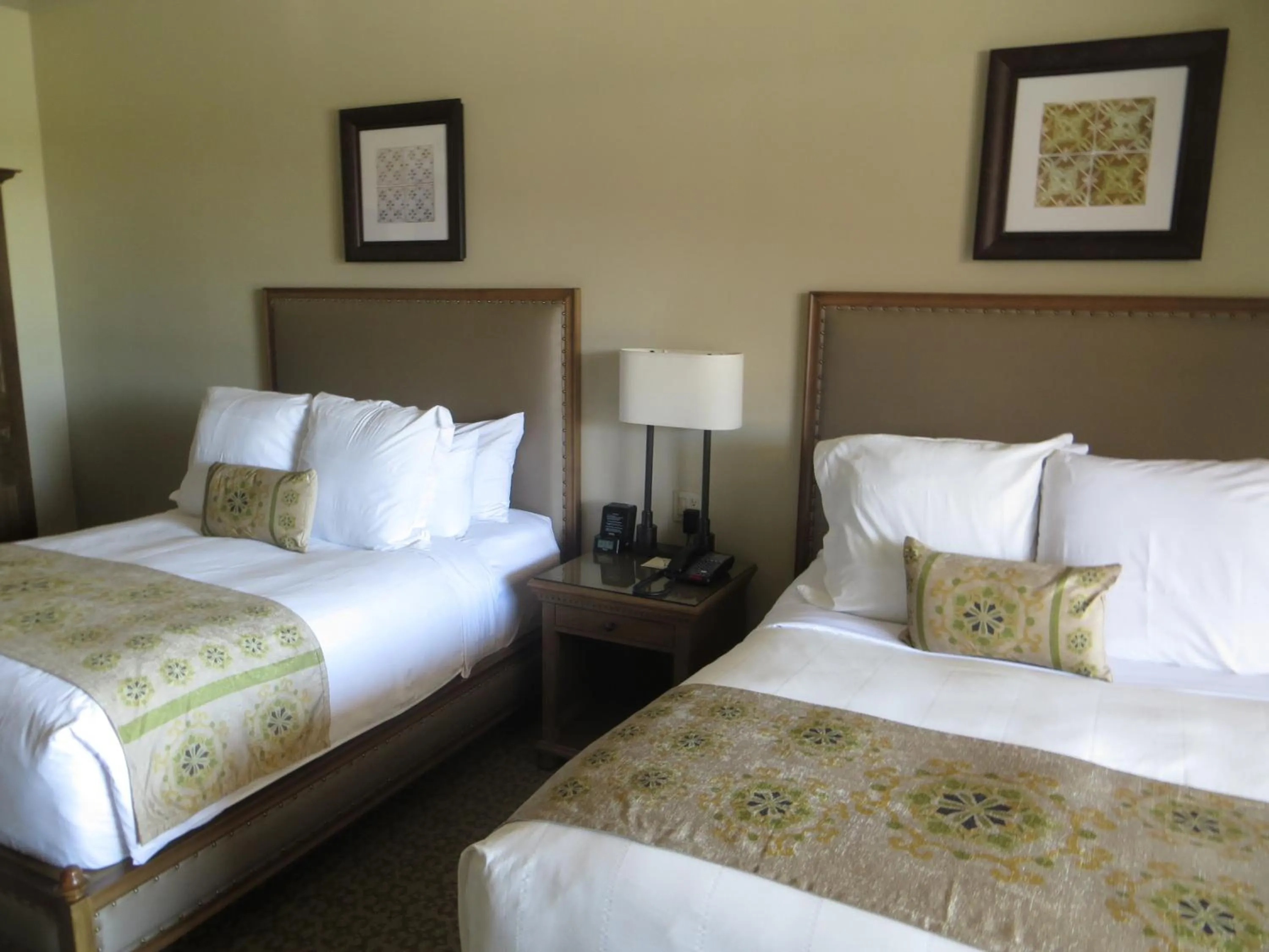 Bed in Ponte Vineyard Inn