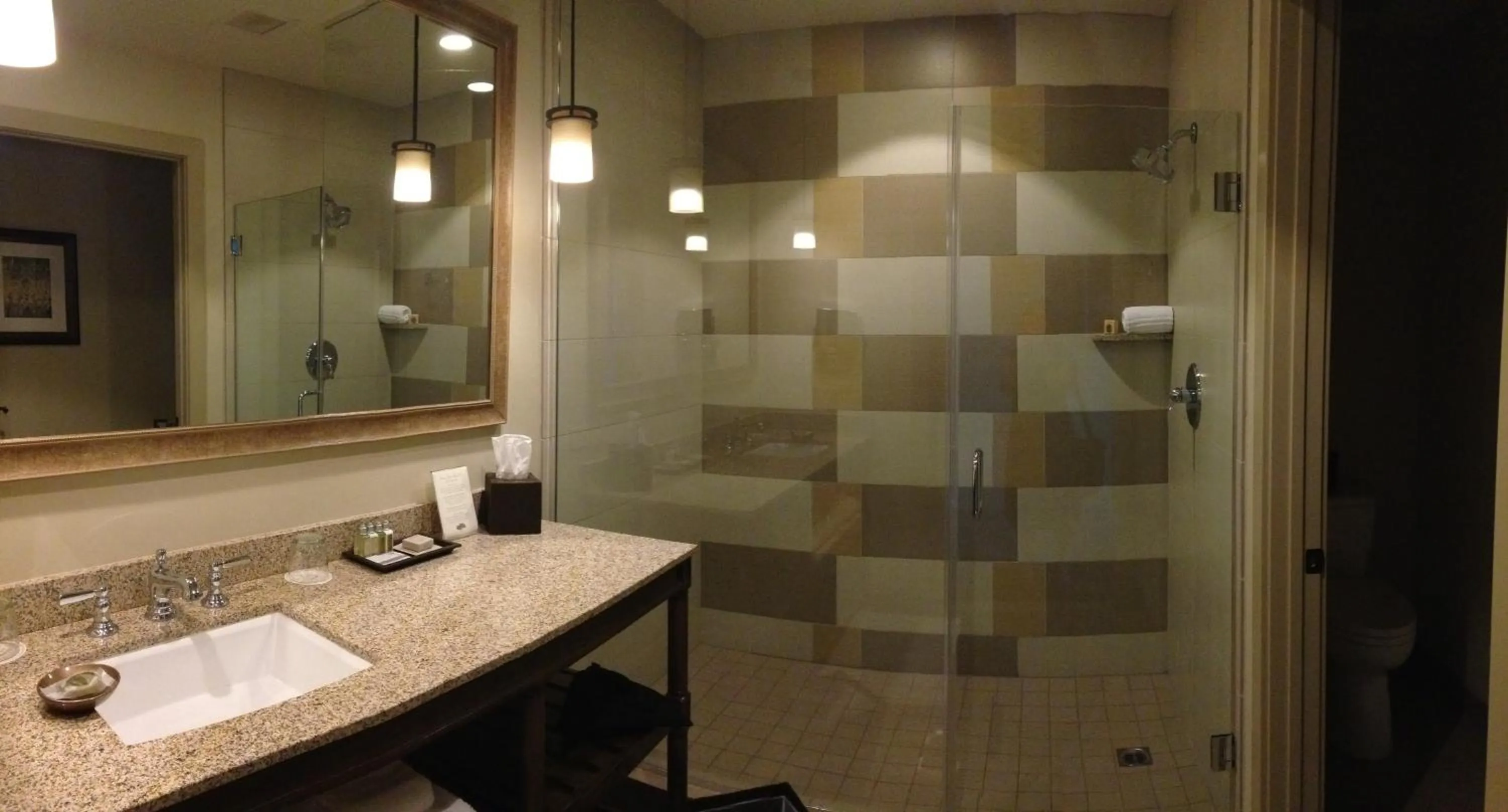 Bathroom in Ponte Vineyard Inn