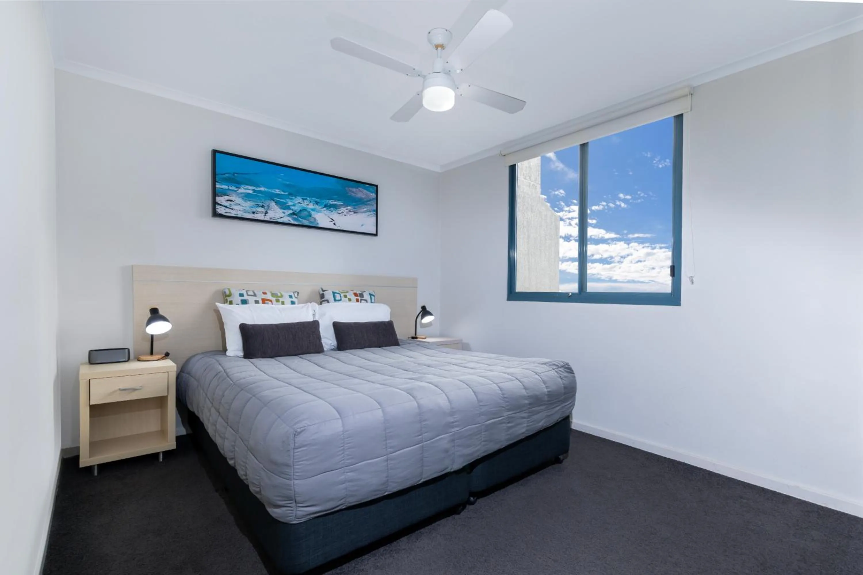 Bedroom, Bed in Landmark Resort