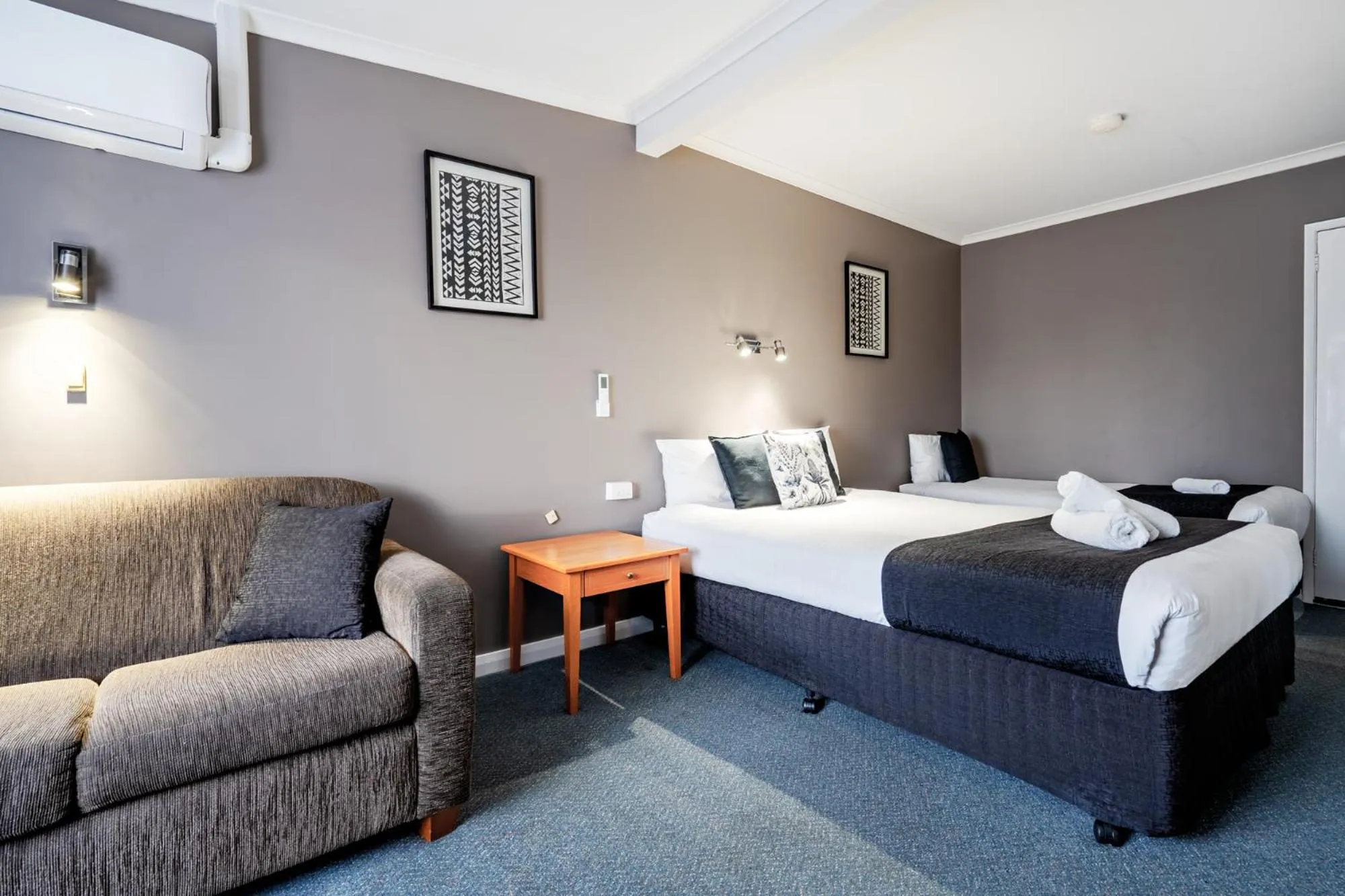 Bed in Best Westlander Motor Inn