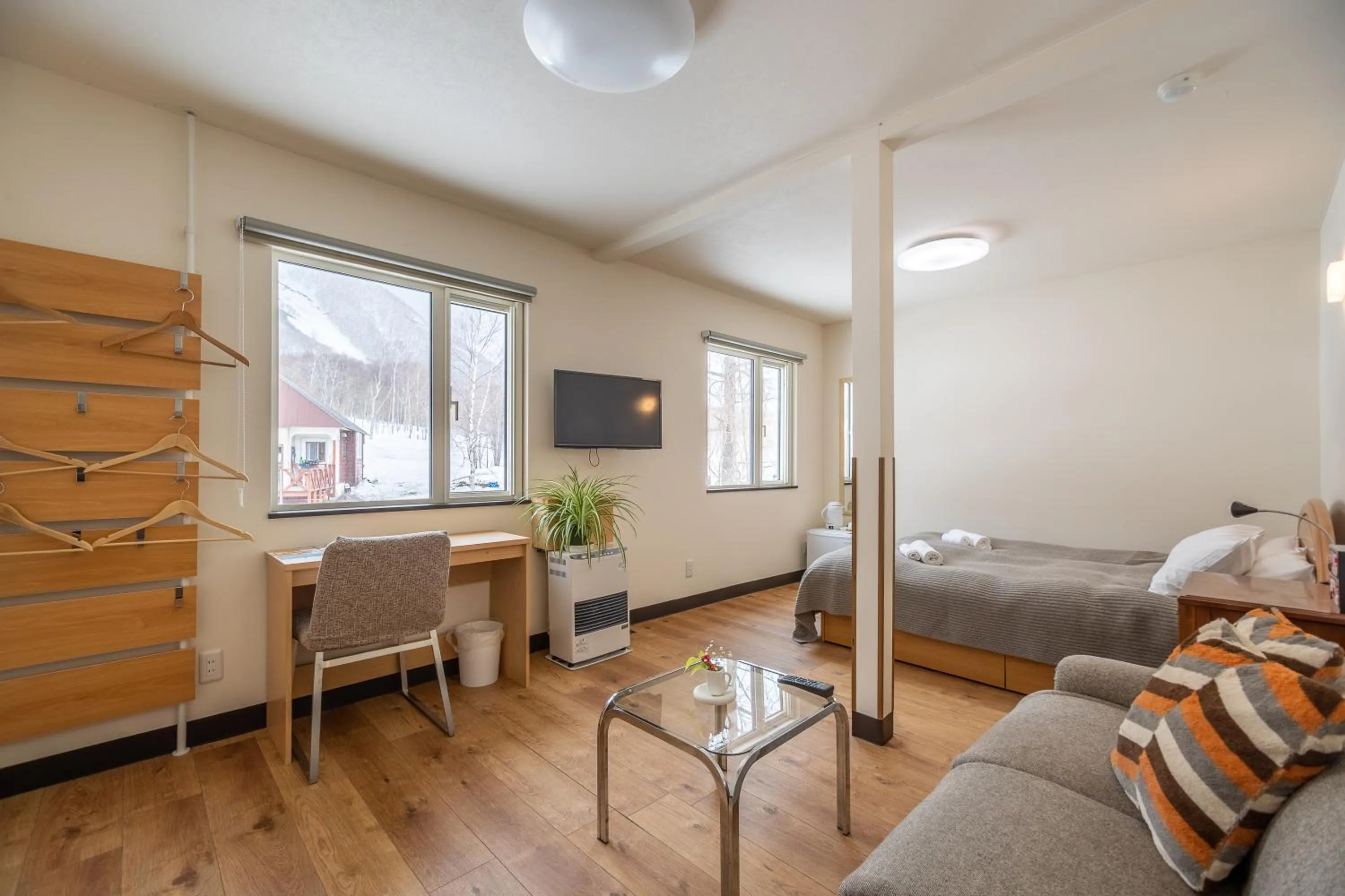 Photo of the whole room in Lodge Romulus