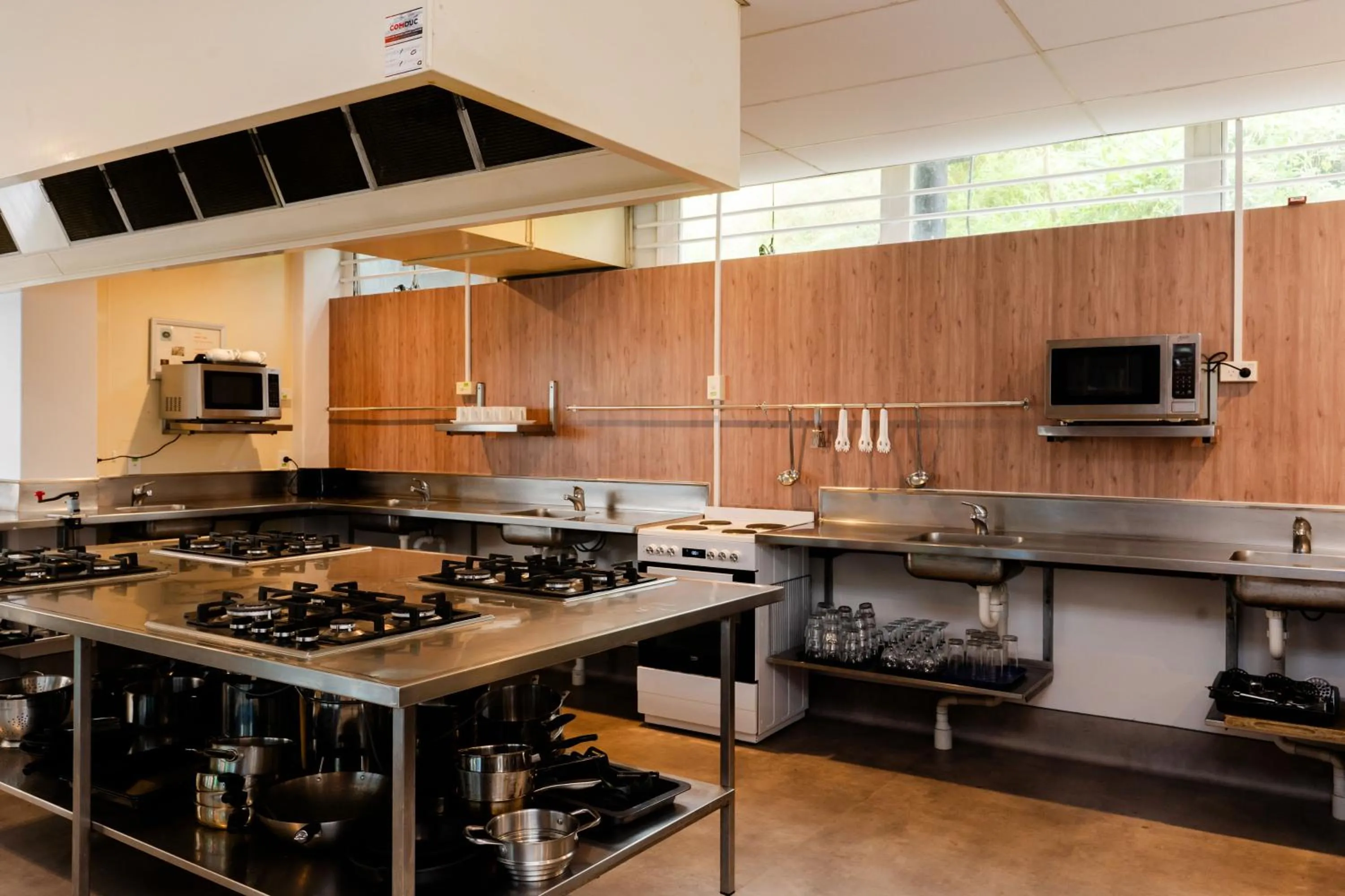 Kitchen or kitchenette in Haka House Auckland City