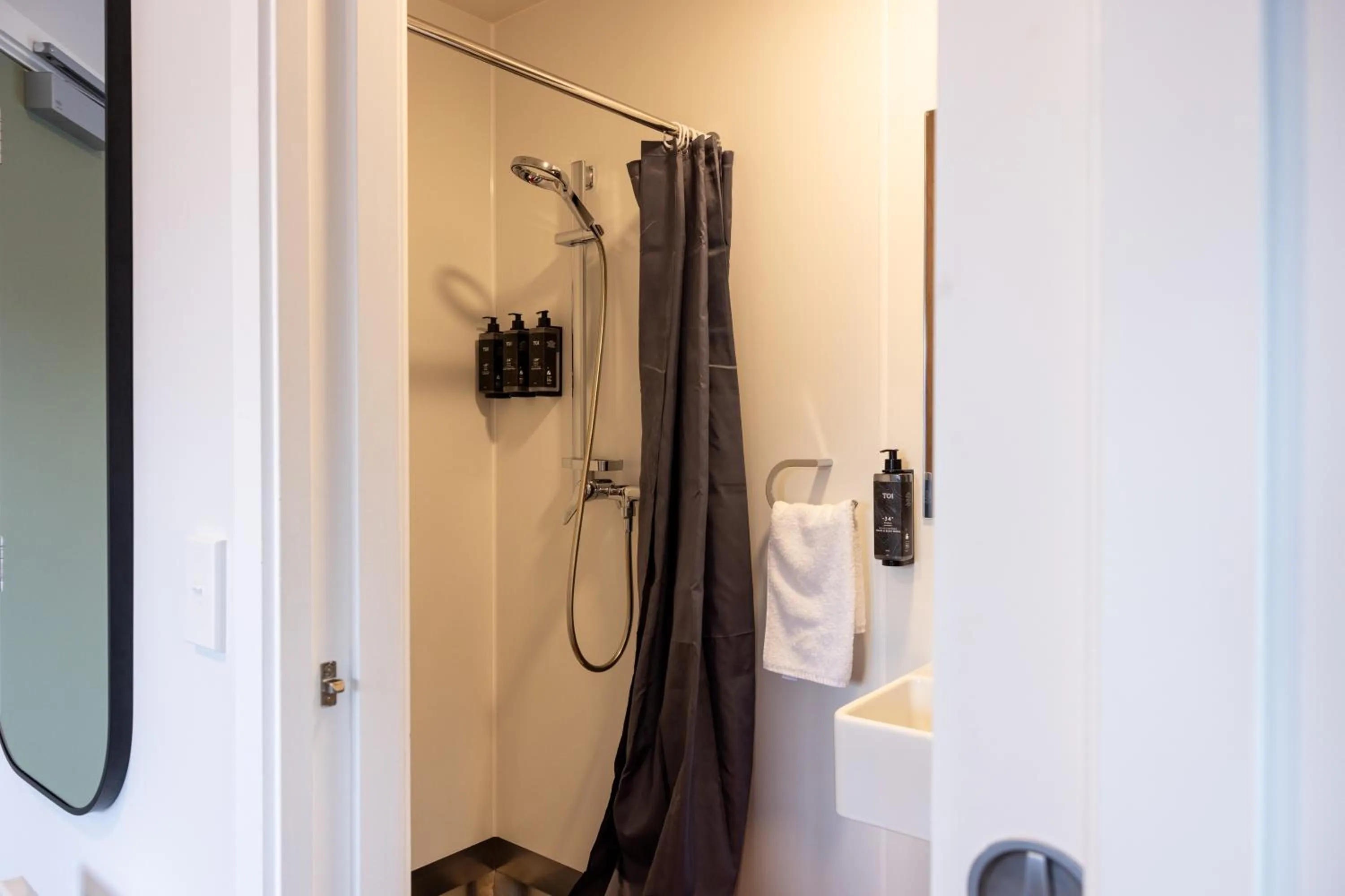 Shower in Haka House Queenstown Lakefront