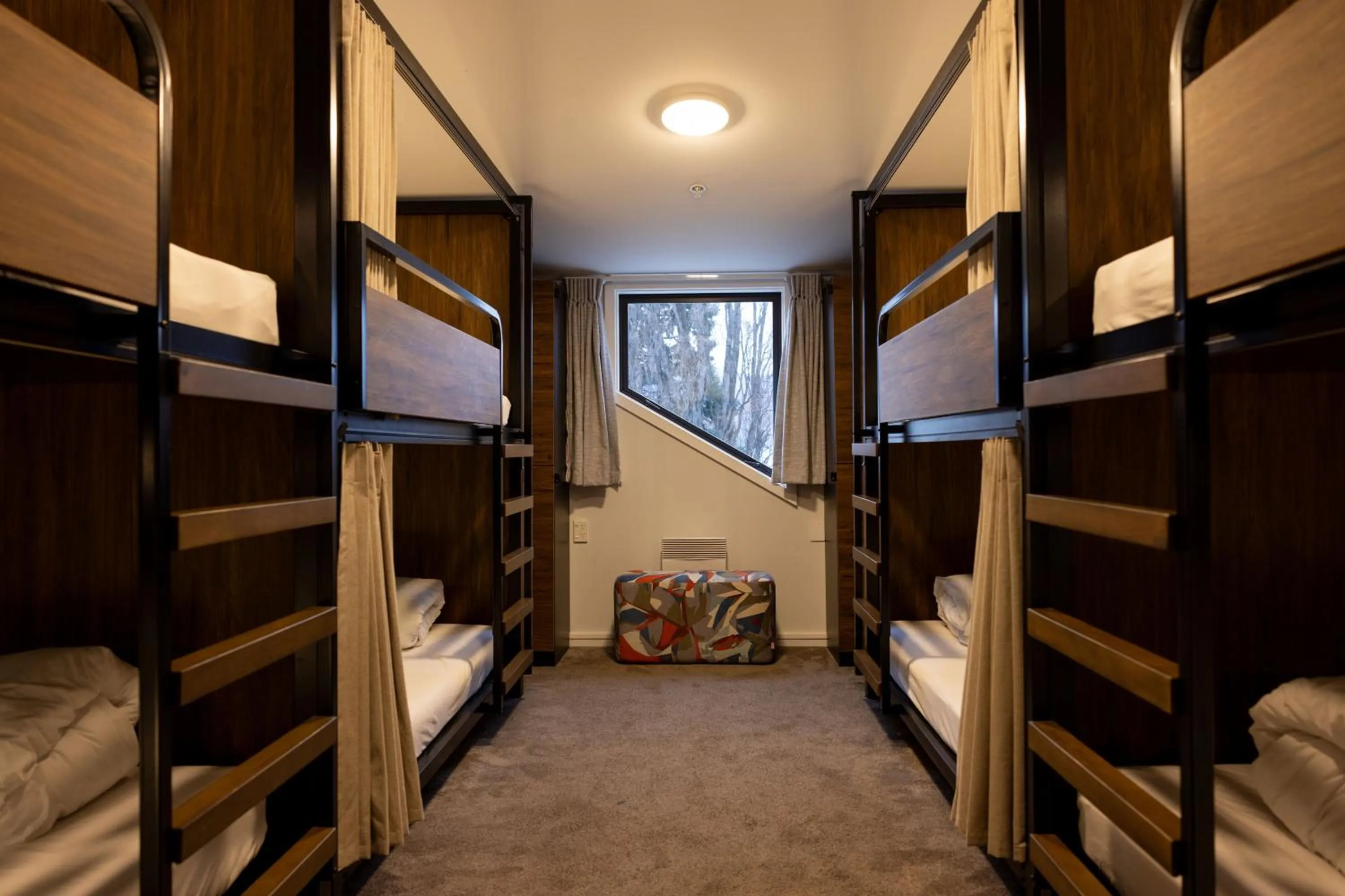 Bed in Haka House Queenstown Lakefront