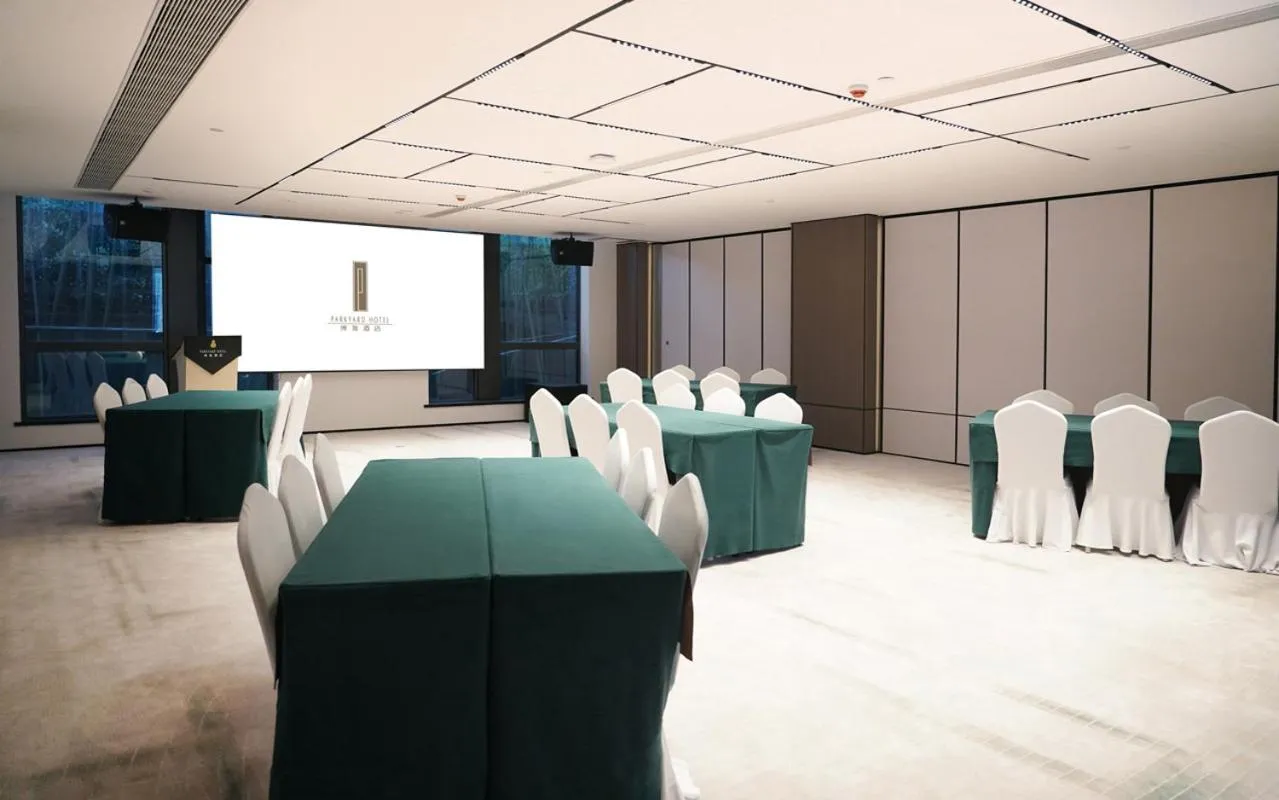 Meeting/conference room in Shanghai Parkyard Hotel