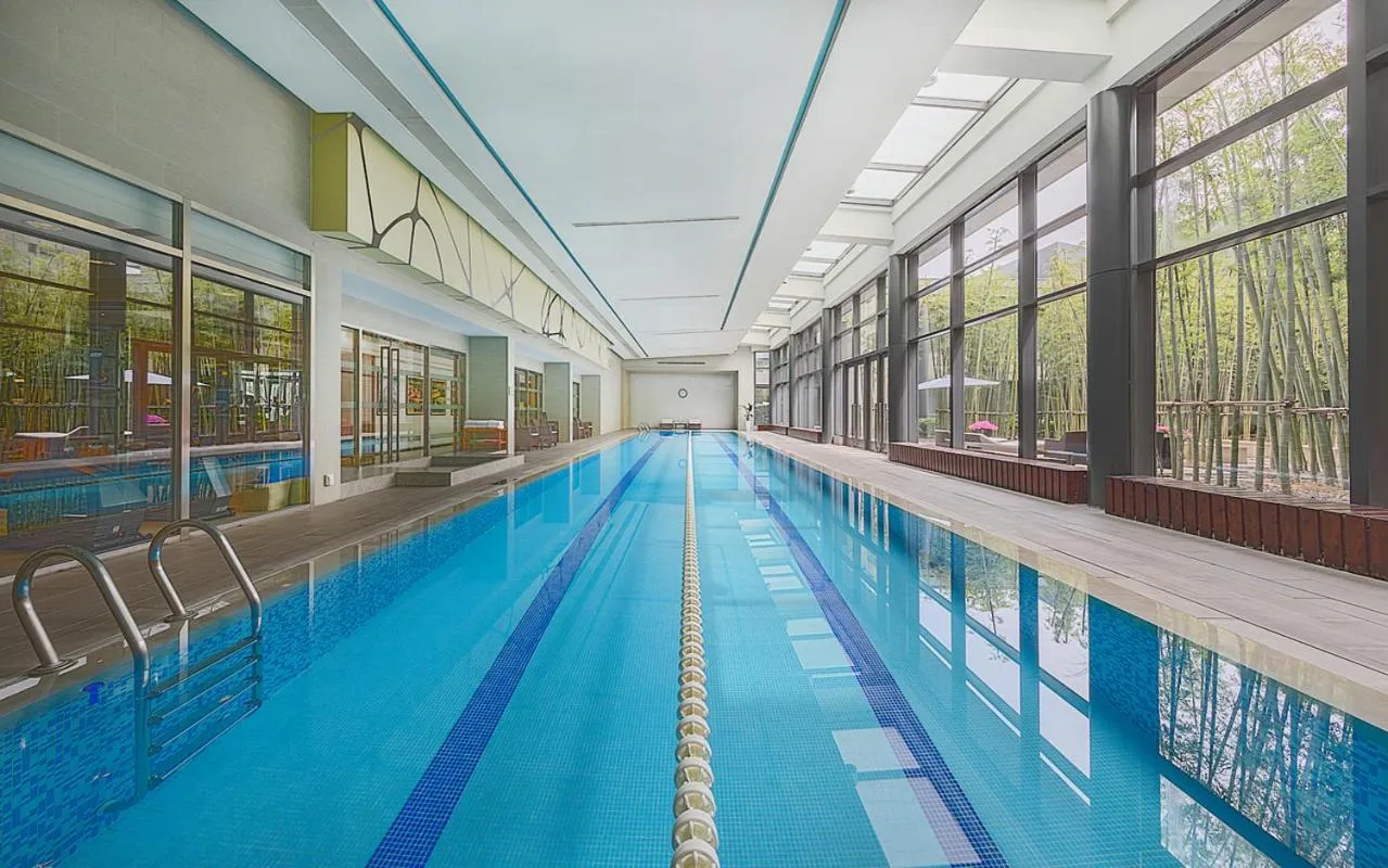 Swimming pool in Shanghai Parkyard Hotel
