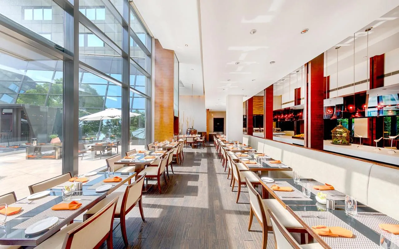 Restaurant/places to eat in Shanghai Parkyard Hotel