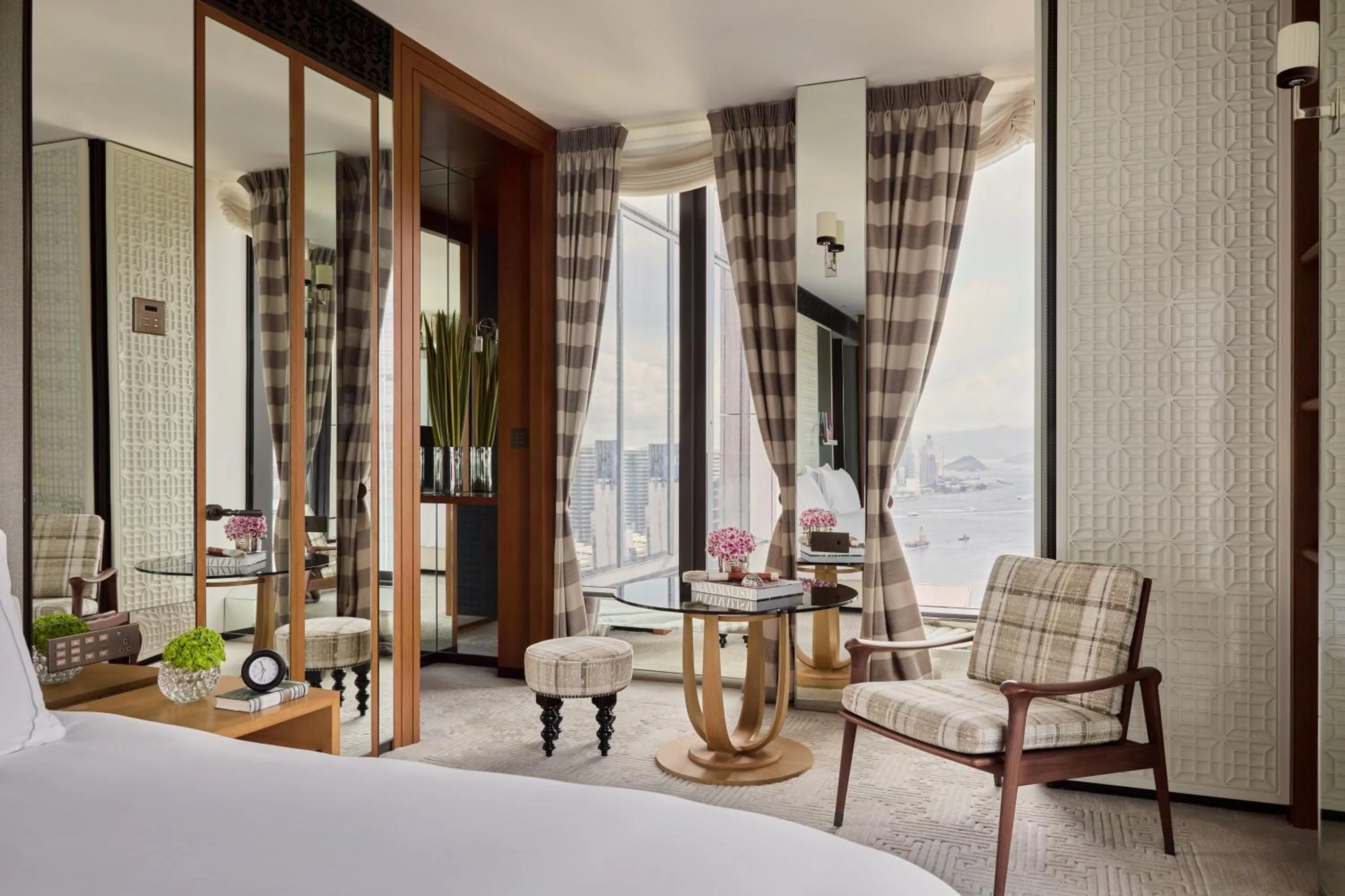 Bed in Rosewood Hong Kong