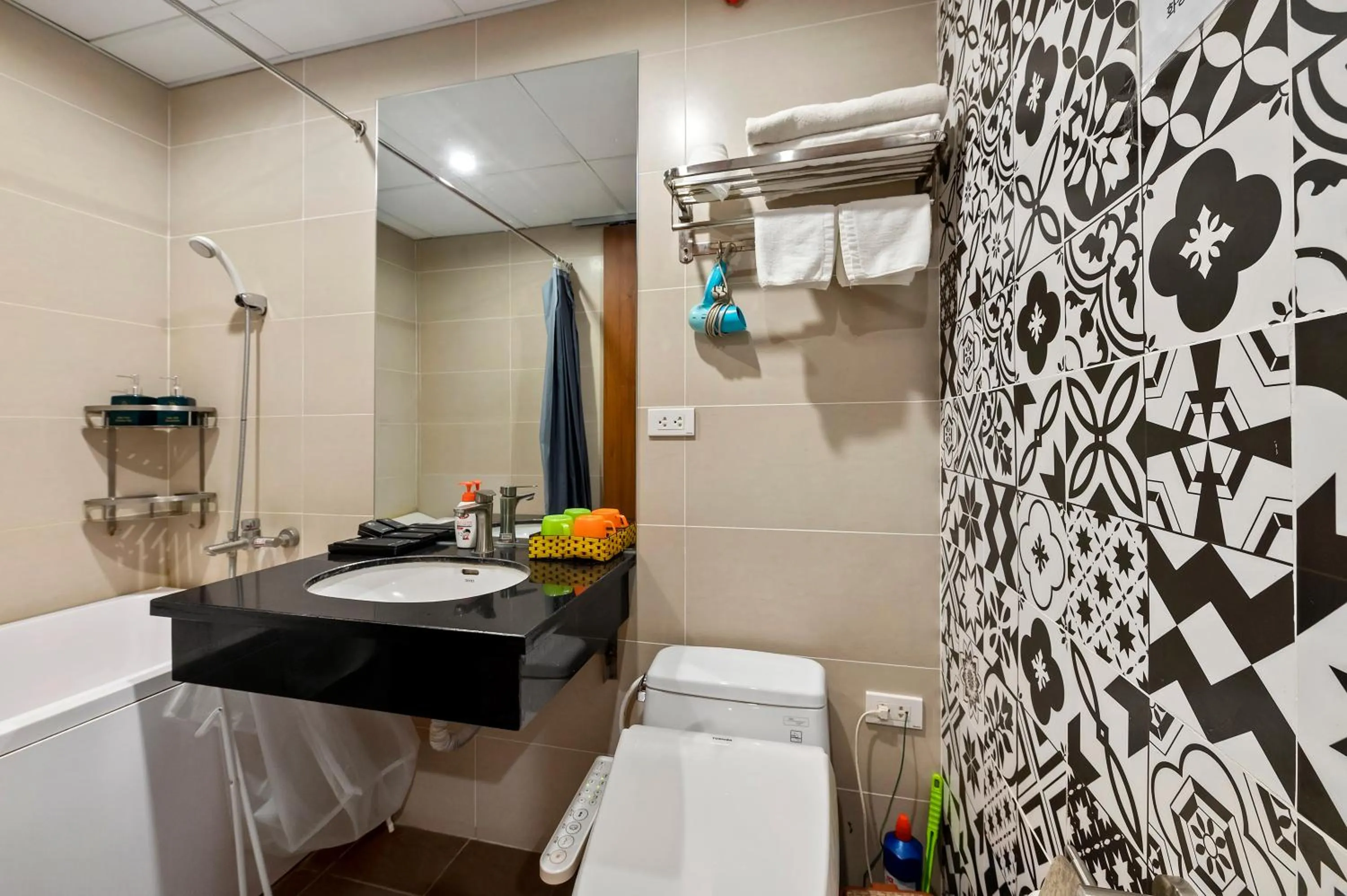 Shower in 22Housing luxury Hotel & Residence 39 Linh Lang