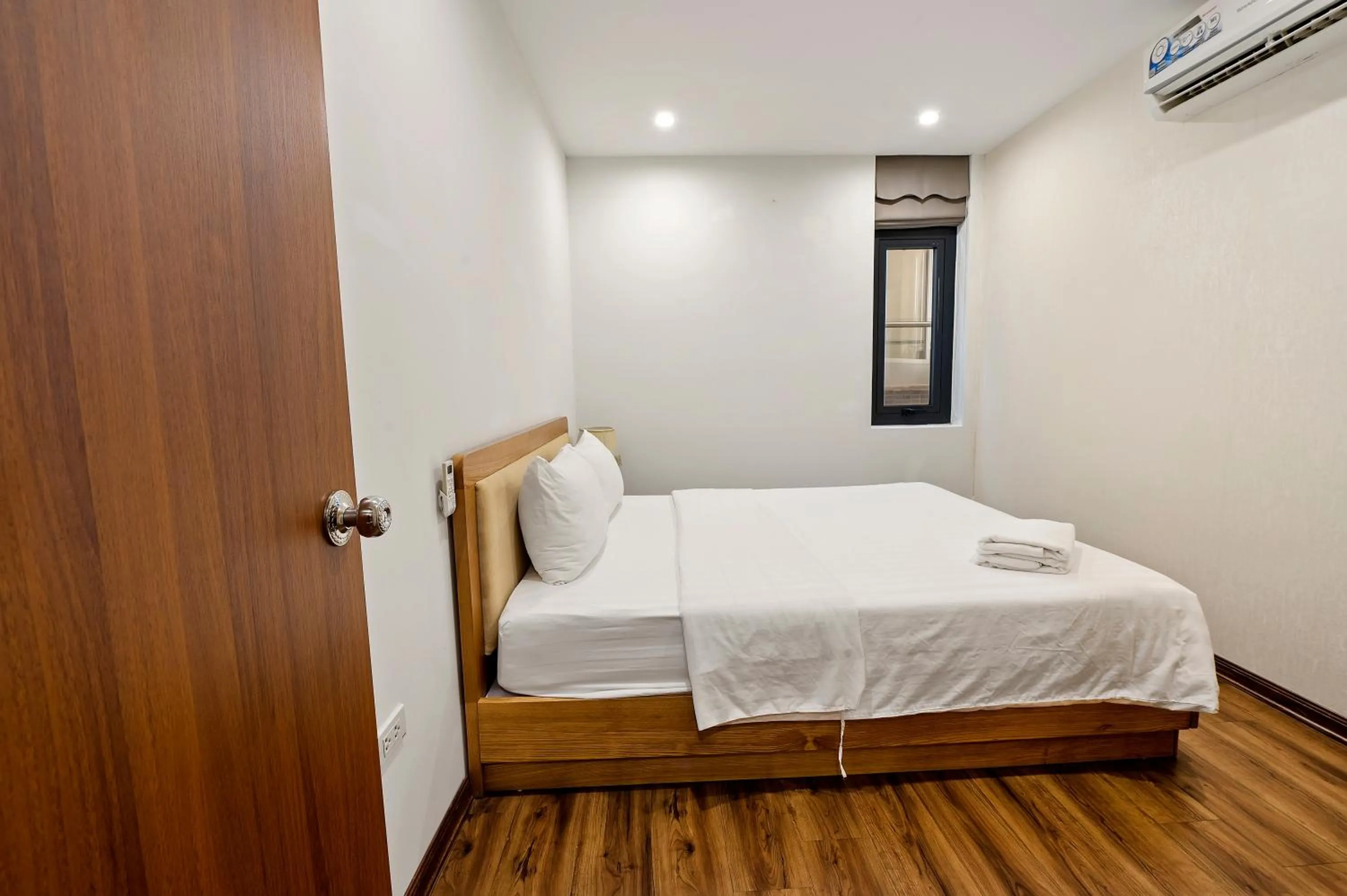 Bed in 22Housing luxury Hotel & Residence 39 Linh Lang