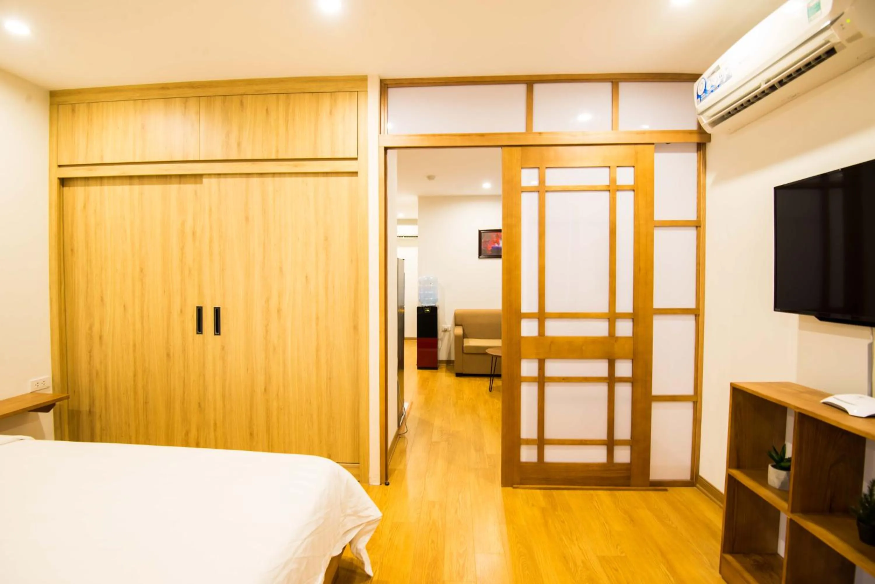 Communal lounge/ TV room, Bed in 22Housing luxury Hotel & Residence 39 Linh Lang