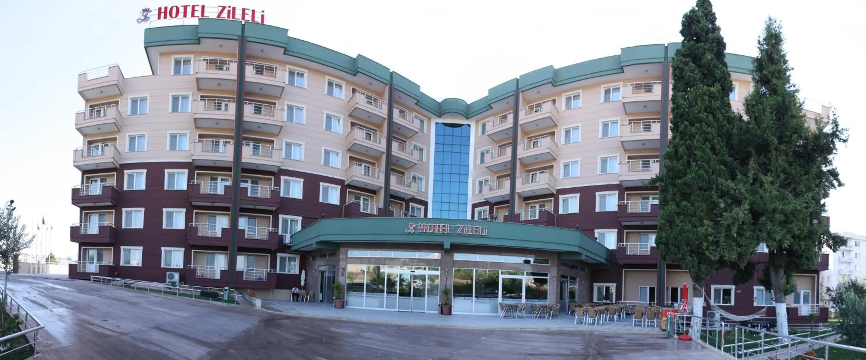 Property building in Hotel Zileli