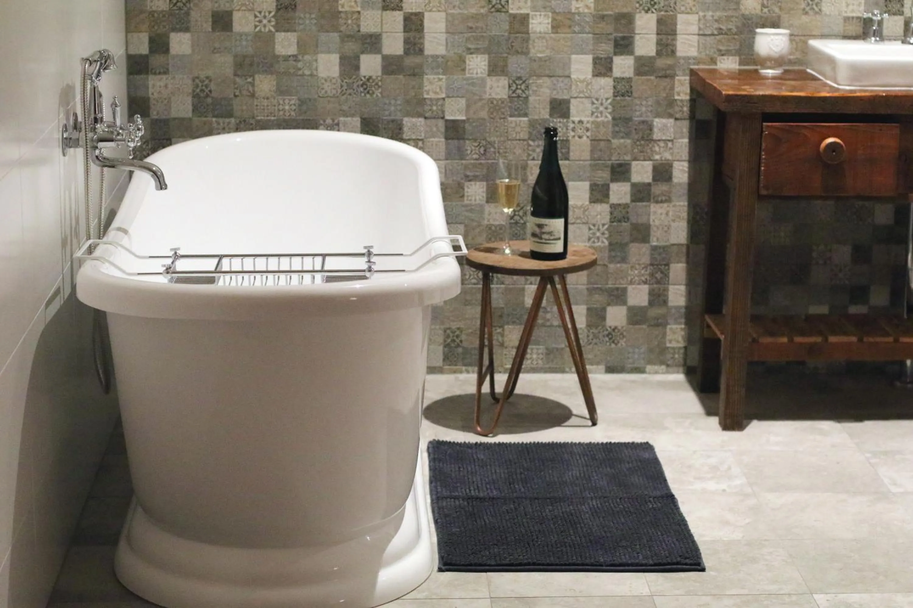 Bathroom in Coastal Lodge