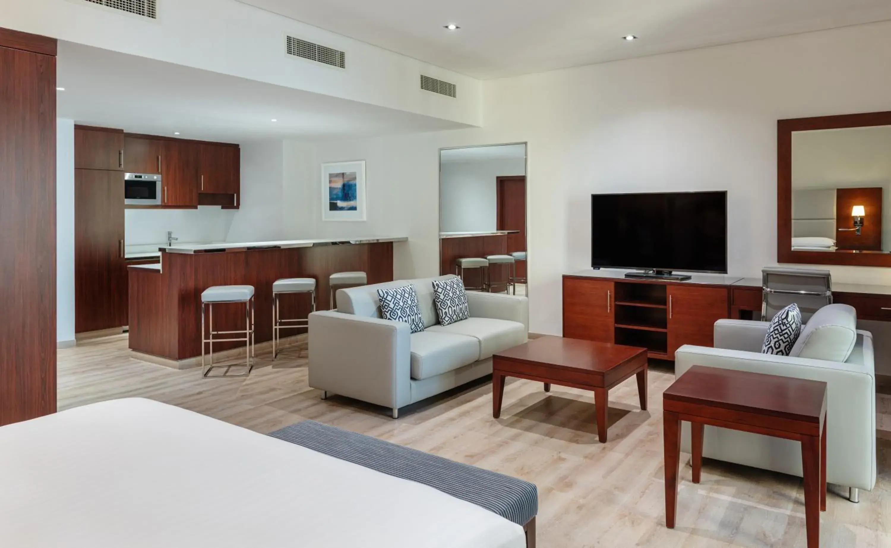 Deluxe Studio - Executive Lounge Access and Complimentary Beach Kit in Delta Hotels by Marriott Jumeirah Beach, Dubai Deluxe Studio - Executive Lounge Access and Complimentary Beach Kit in Delta Hotels by Marriott Jumeirah Beach, Dubai