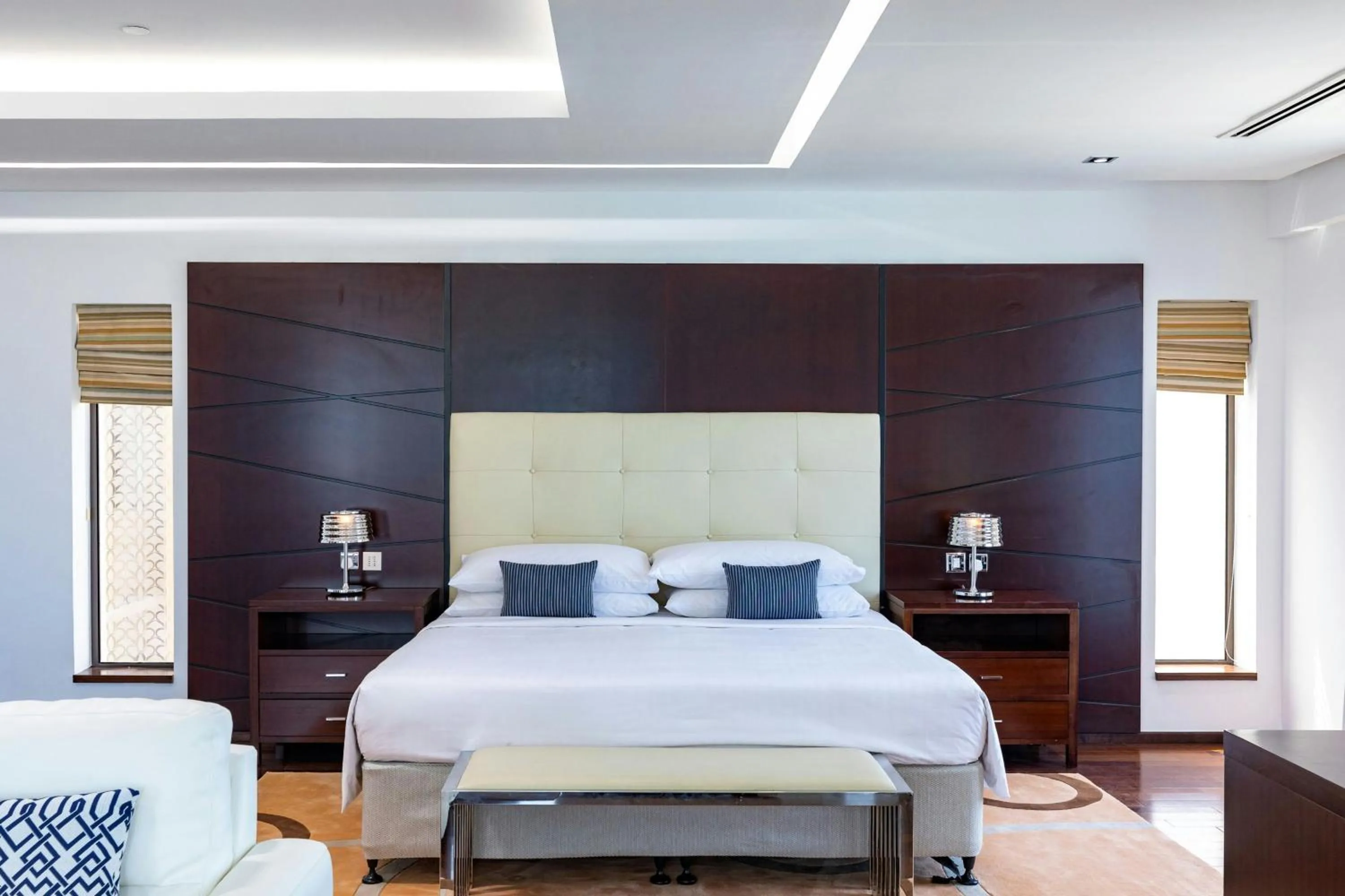 Bedroom, Bed in Sheraton The Walk, Dubai