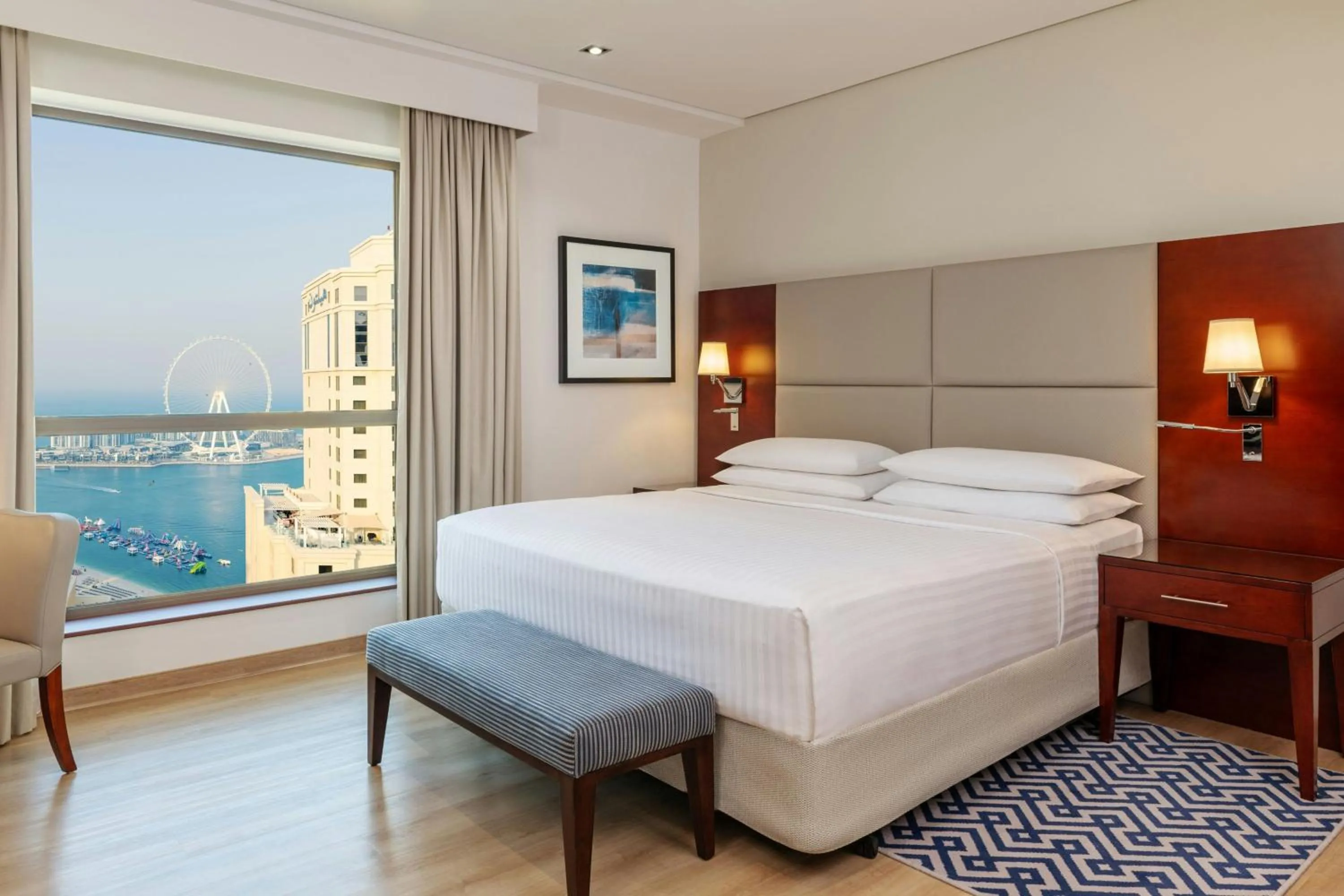 Bedroom, Bed in Sheraton The Walk, Dubai