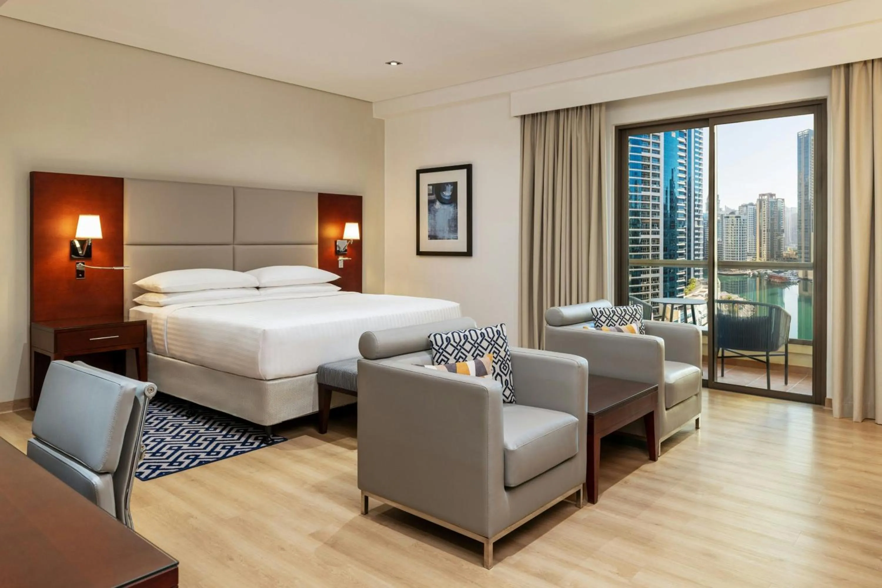 Photo of the whole room, Bed in Sheraton The Walk, Dubai