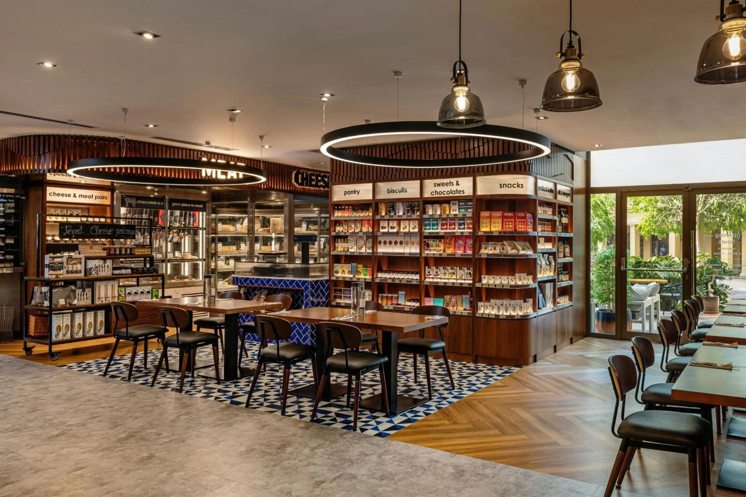 Restaurant/places to eat in Sheraton The Walk, Dubai