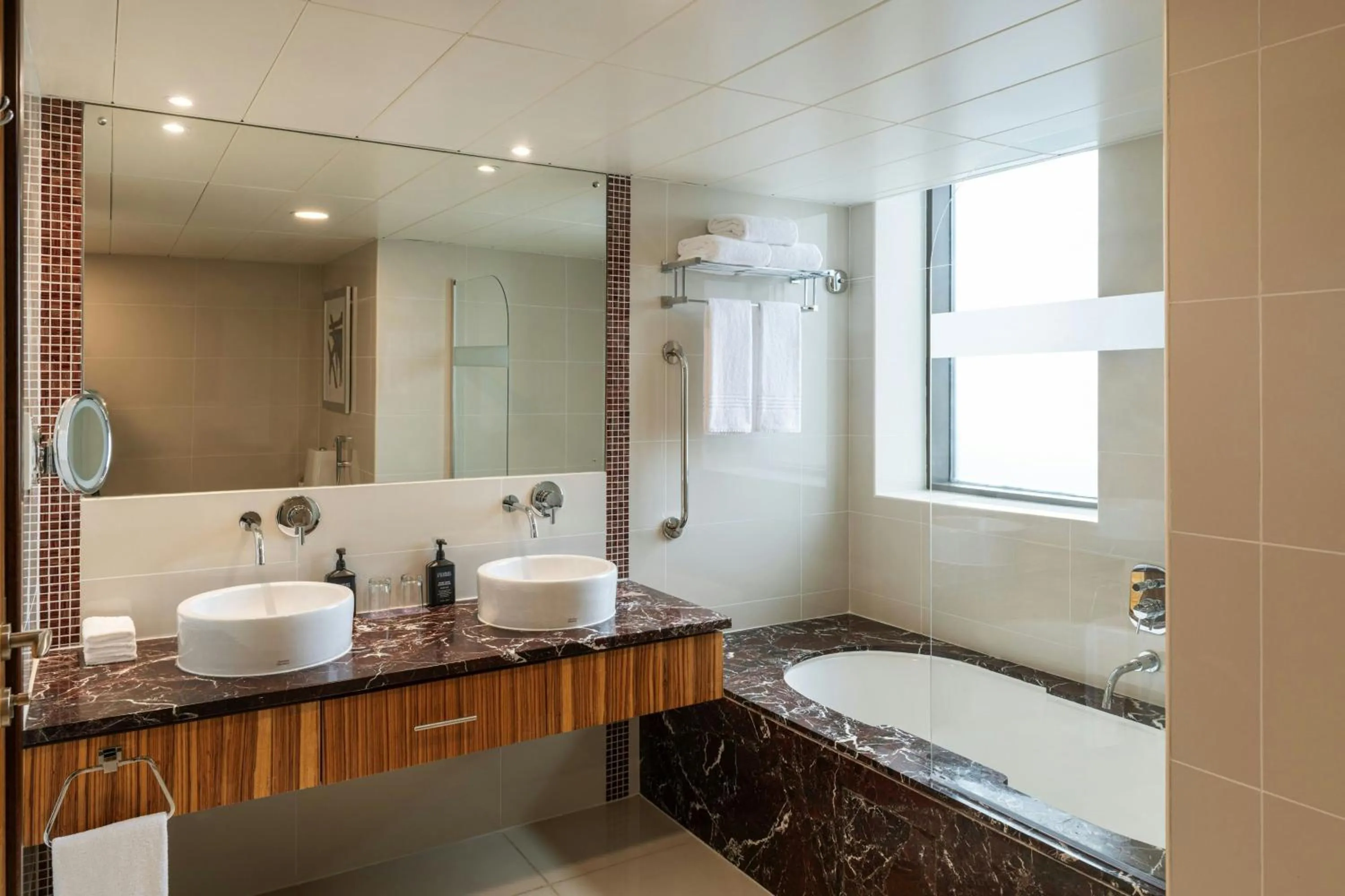 Bathroom in Sheraton The Walk, Dubai