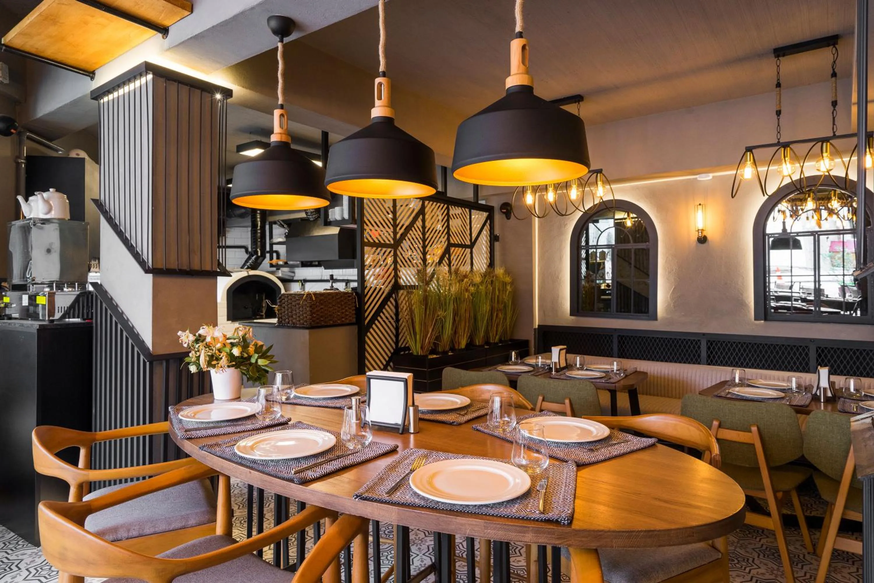 Restaurant/places to eat in Cube Suites