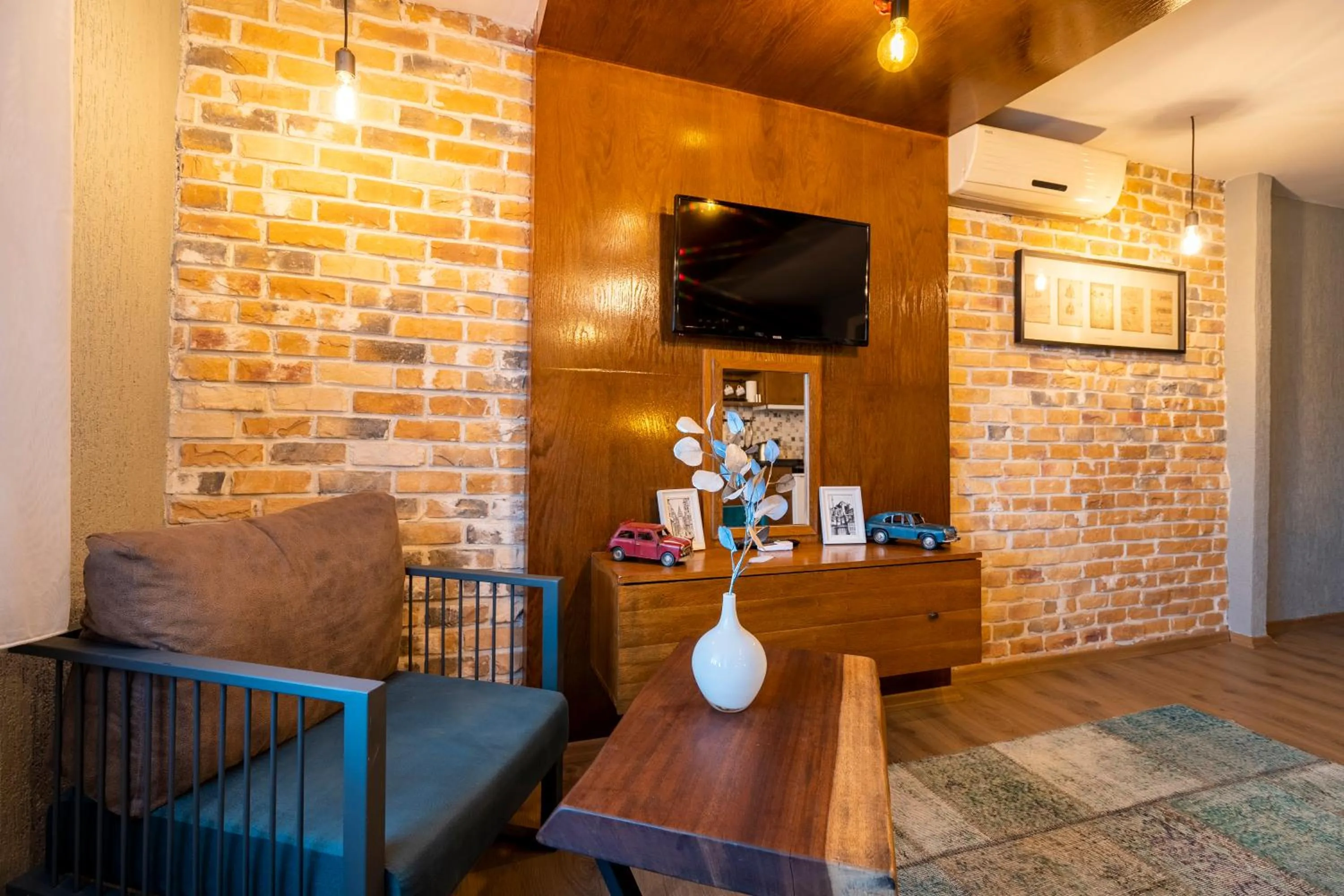 TV and multimedia in Cube Suites