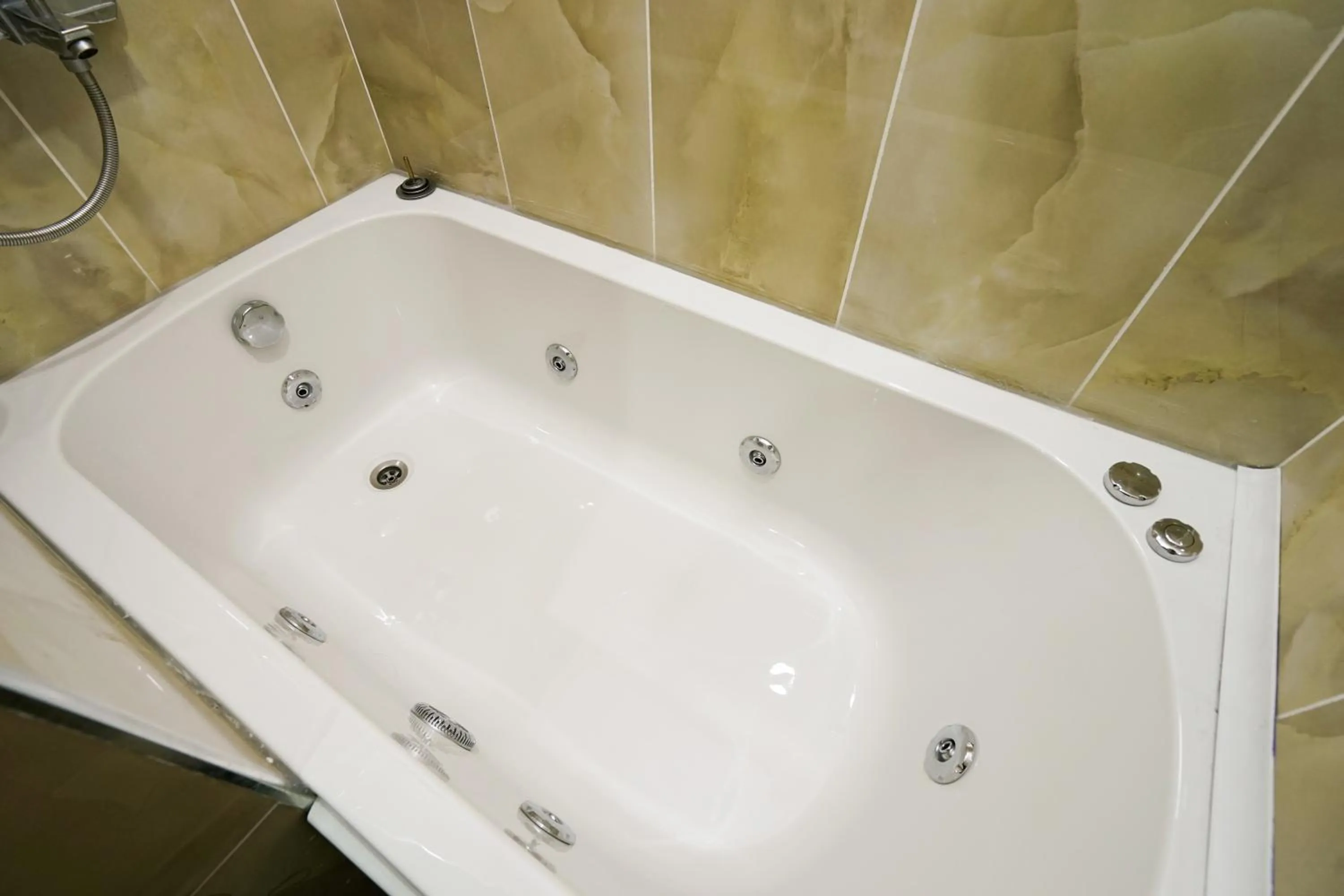 Shower in Cube Suites