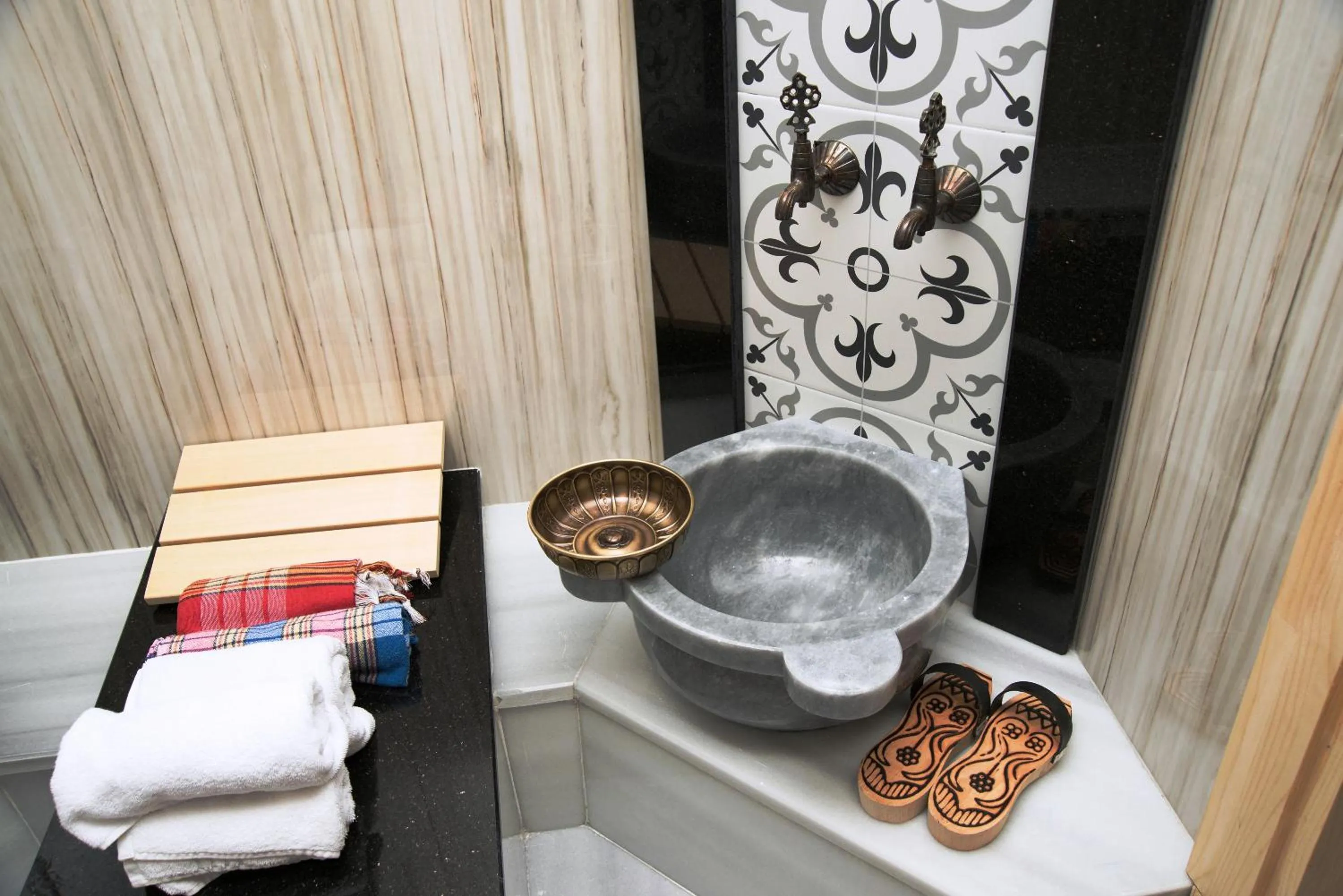 Sauna in Cube Suites