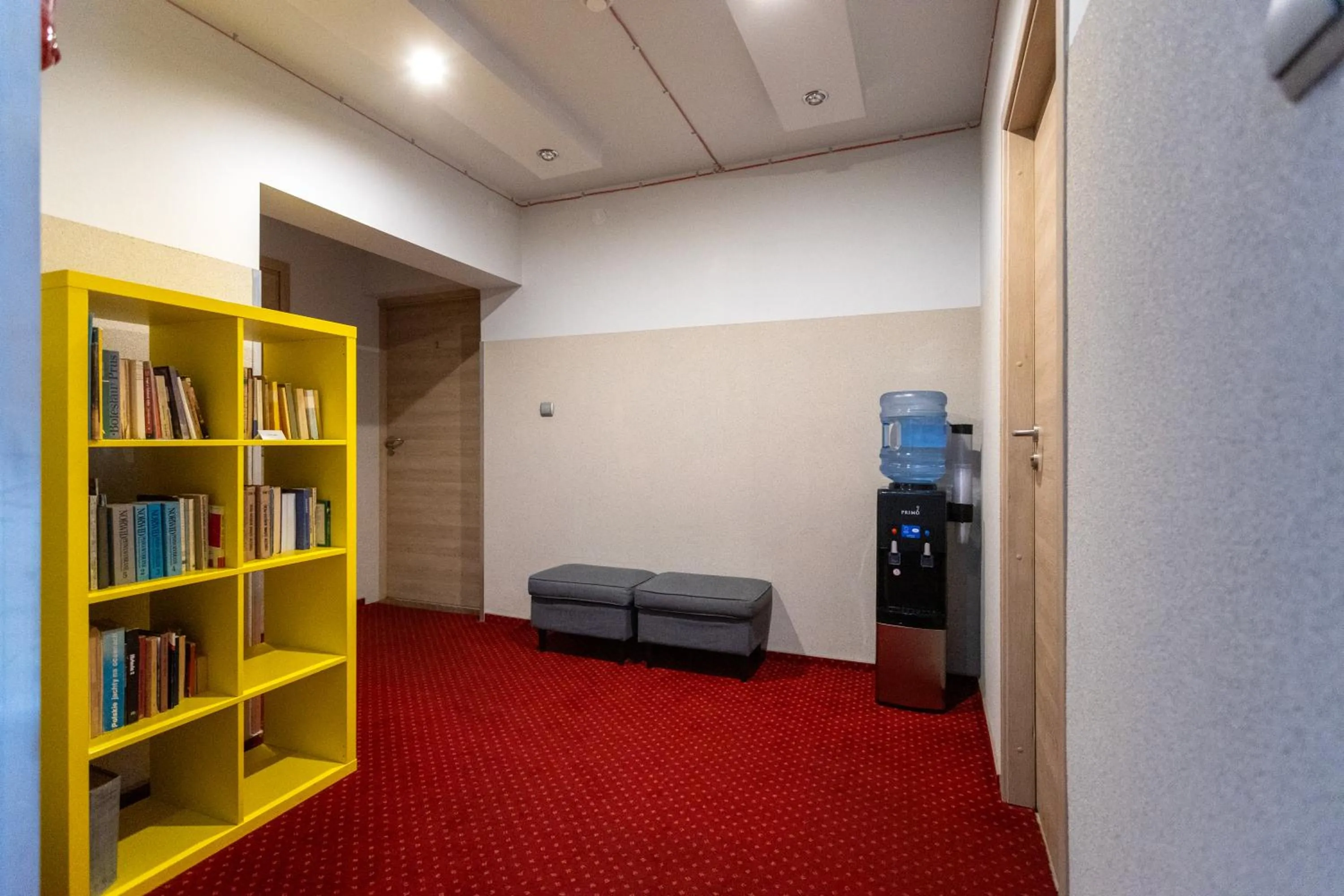 Library in Szuflada Rooms