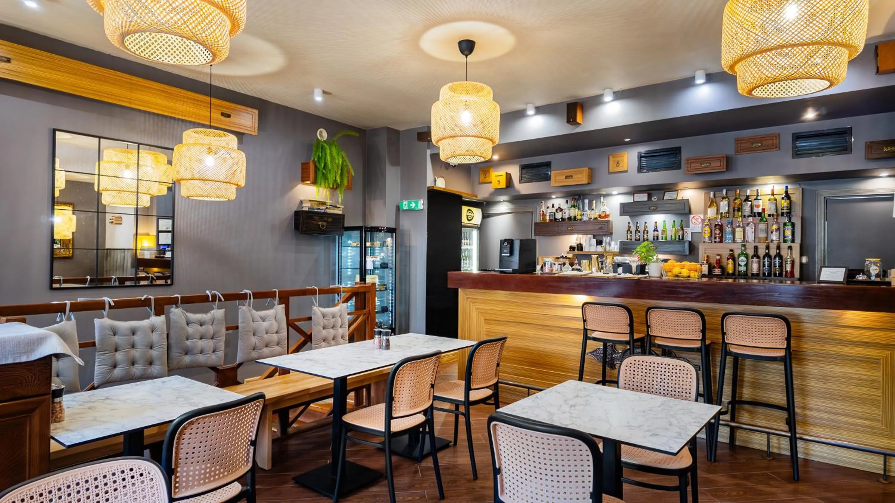 Restaurant/places to eat in Szuflada Rooms