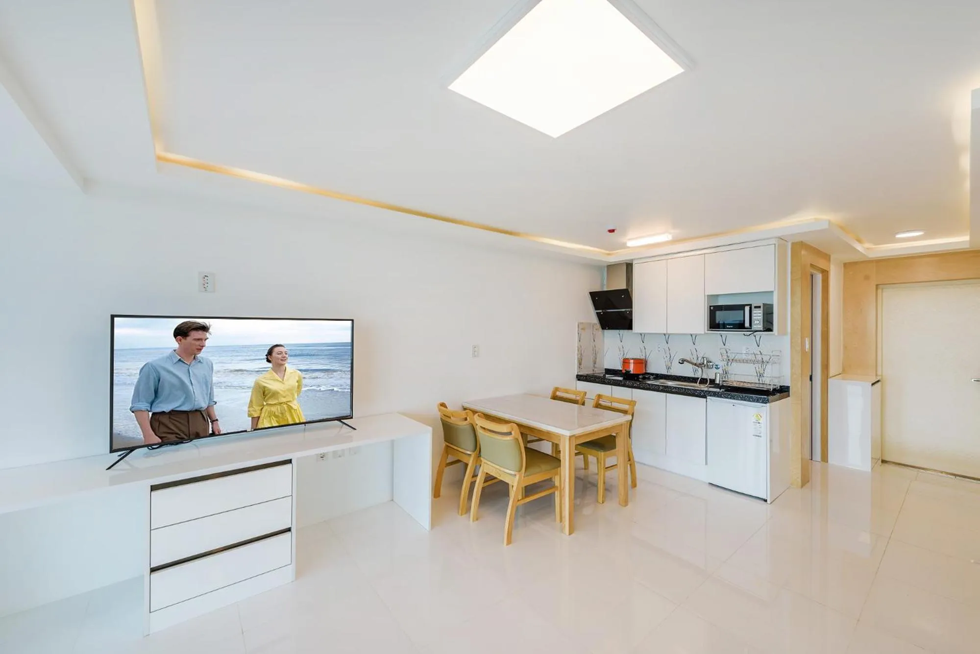 TV/Entertainment Center in Castle Pool Resort