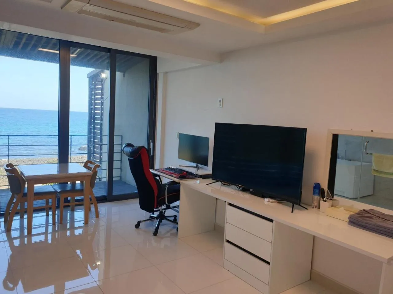 TV/Entertainment Center in Castle Pool Resort