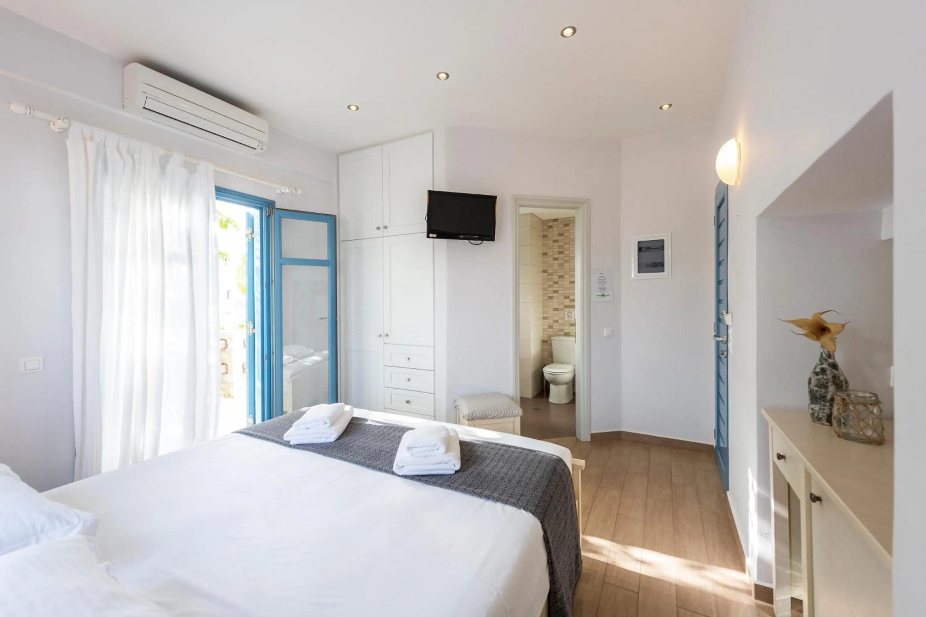 Bed in Alexandros Studios