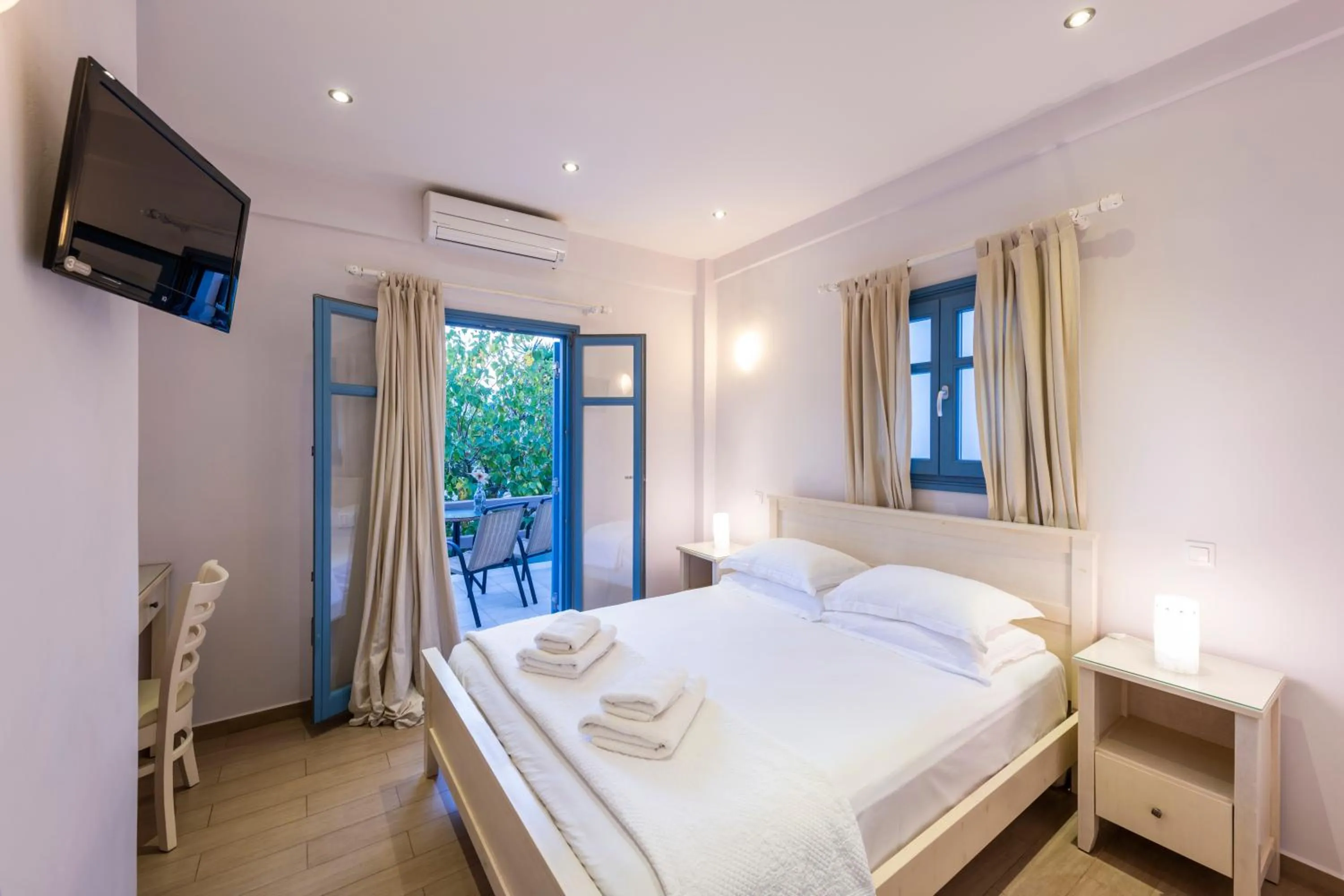 Bed in Alexandros Studios