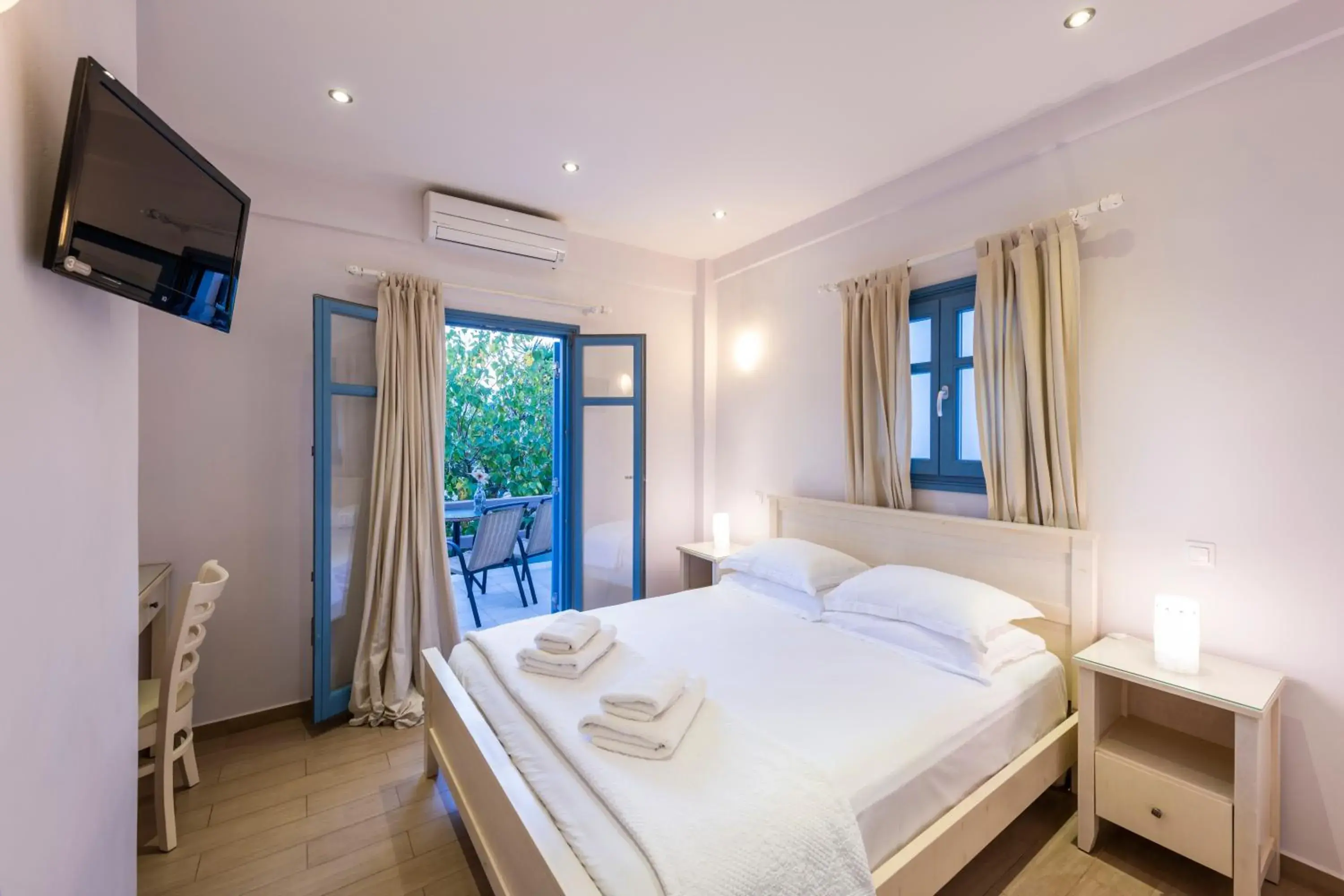 Junior Suite with Courtyard in Alexandros Studios Junior Suite with Courtyard in Alexandros Studios