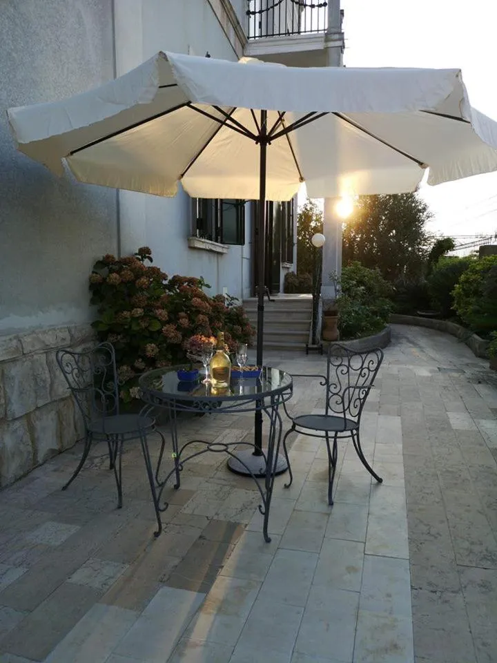 Property building in B&B villa Maria