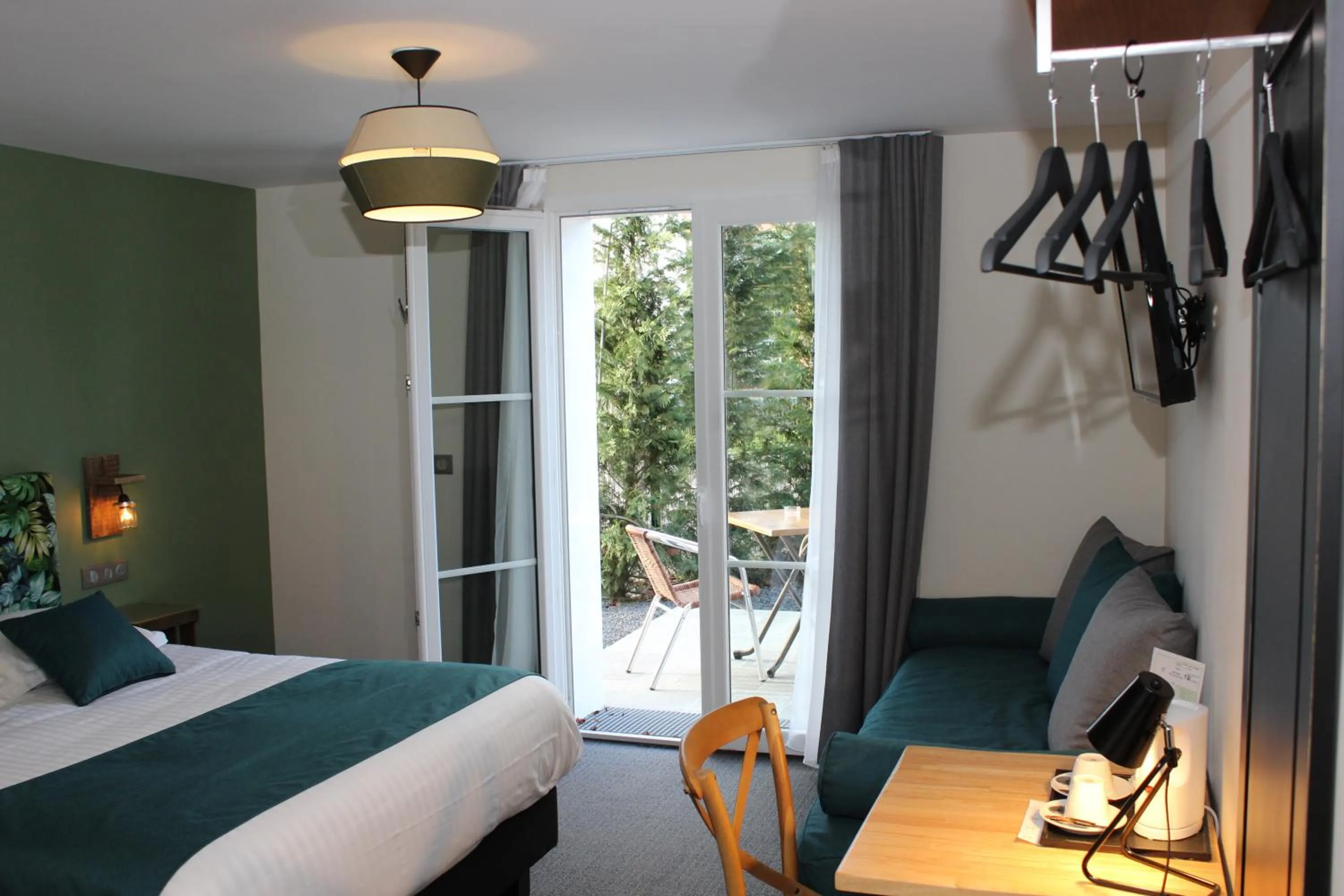 Patio, Bed in Clos De La Vaupalière - Rouen