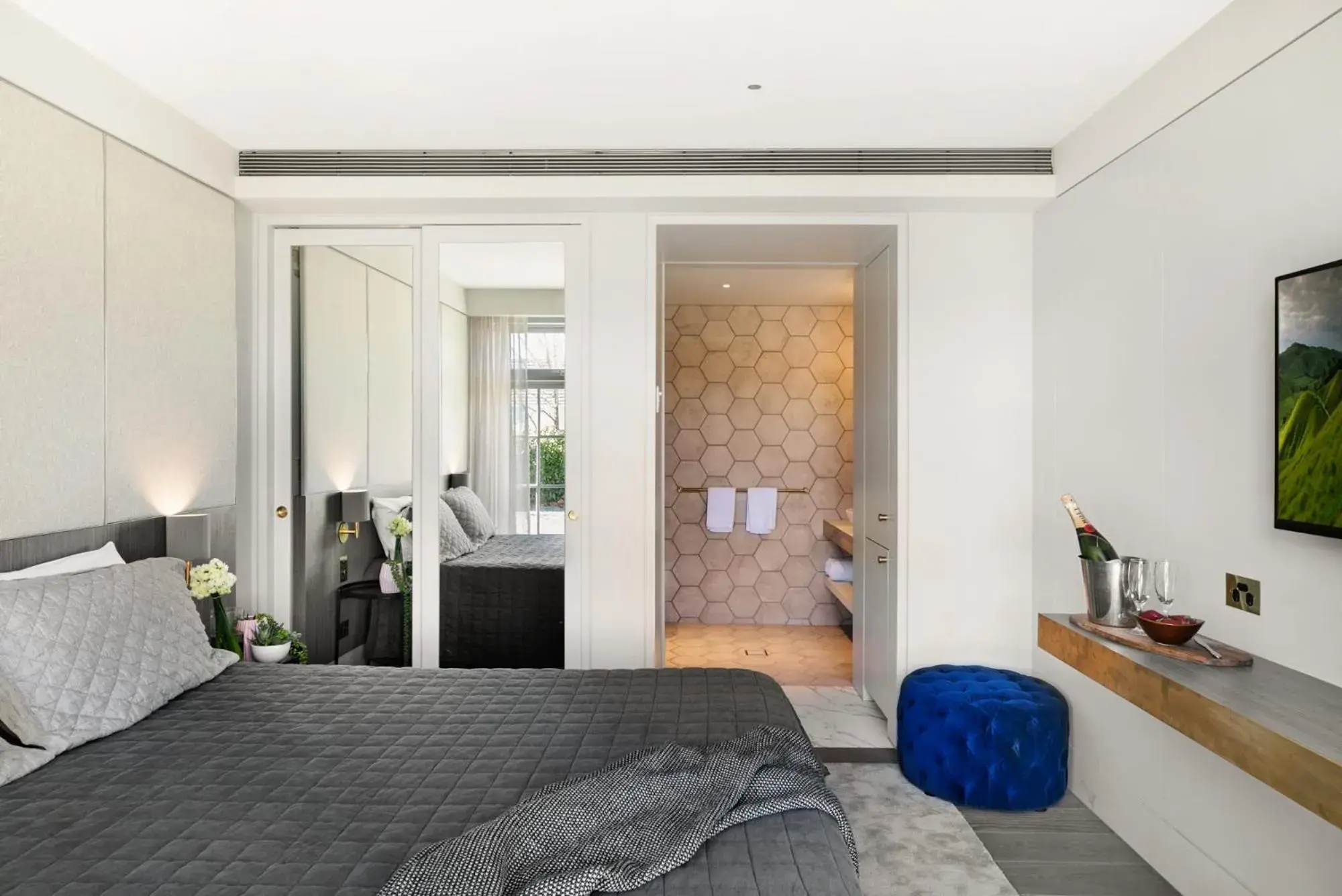 Queen Studio in The Bowral Hotel Queen Studio in The Bowral Hotel